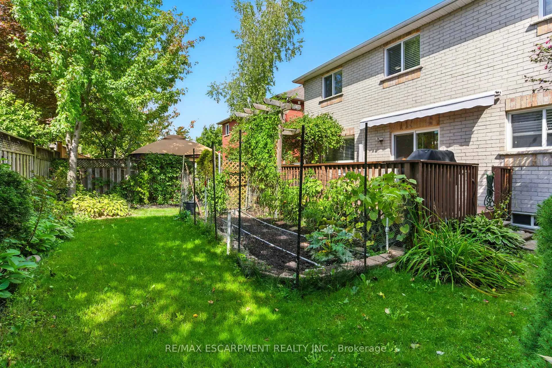 Photo 27 of 49 Johnson Crescent, Halton Hills, Georgetown — HOMEH