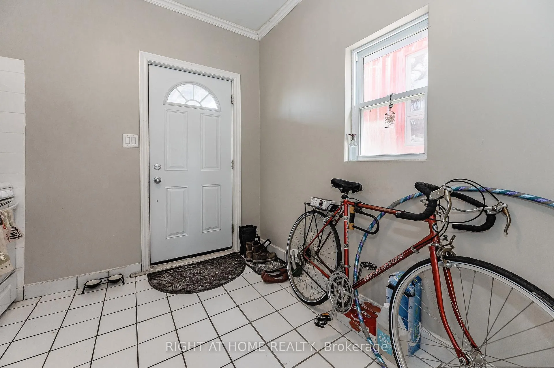 Photo 6 of 1 Arkledun Avenue, Hamilton, Corktown — HOMEH
