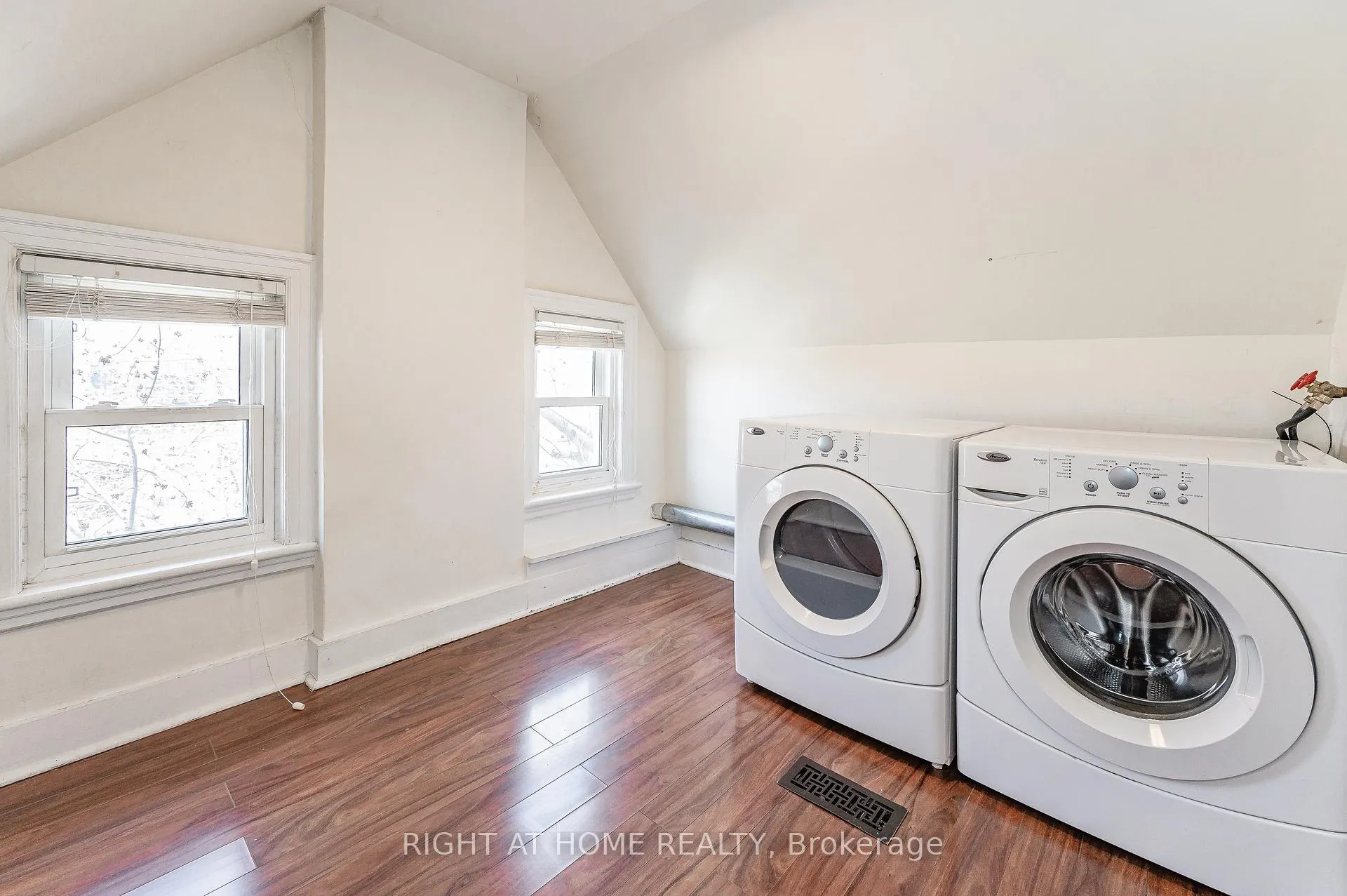 Photo 28 of 1 Arkledun Avenue, Hamilton, Corktown — HOMEH