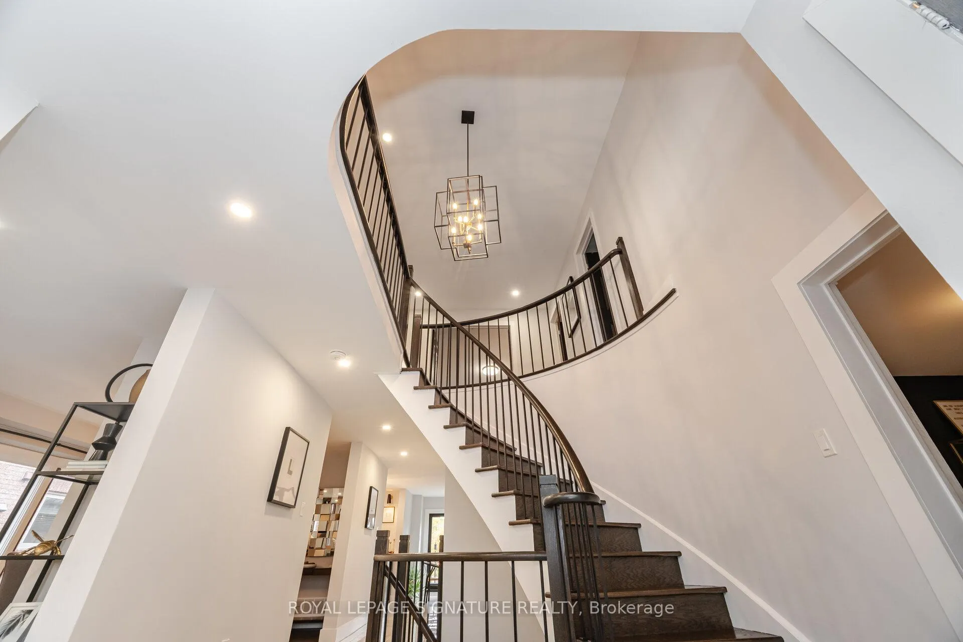 Photo 19 of 51 Kenpark Avenue, Brampton, Snelgrove — HOMEH