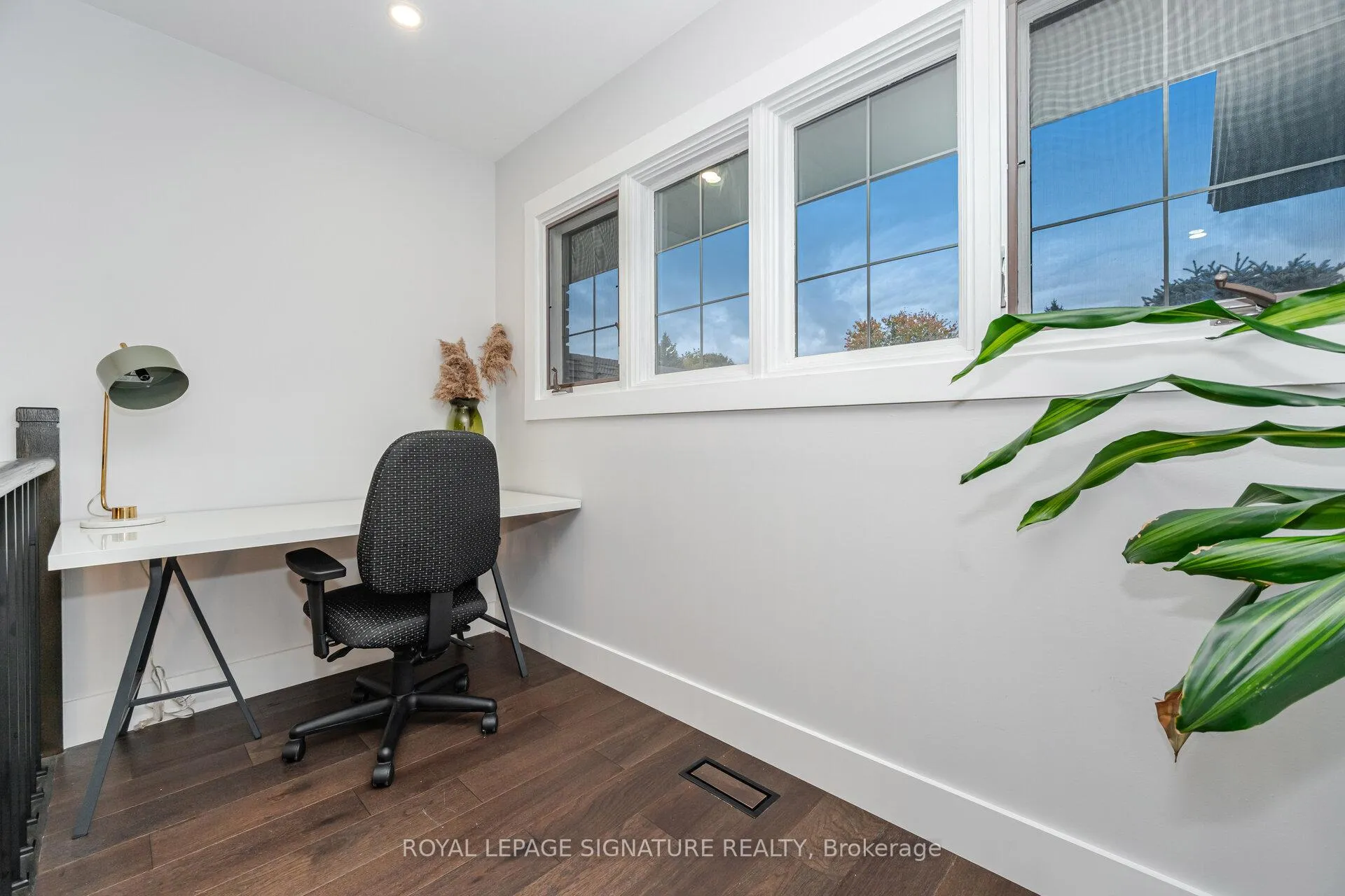 Photo 21 of 51 Kenpark Avenue, Brampton, Snelgrove — HOMEH
