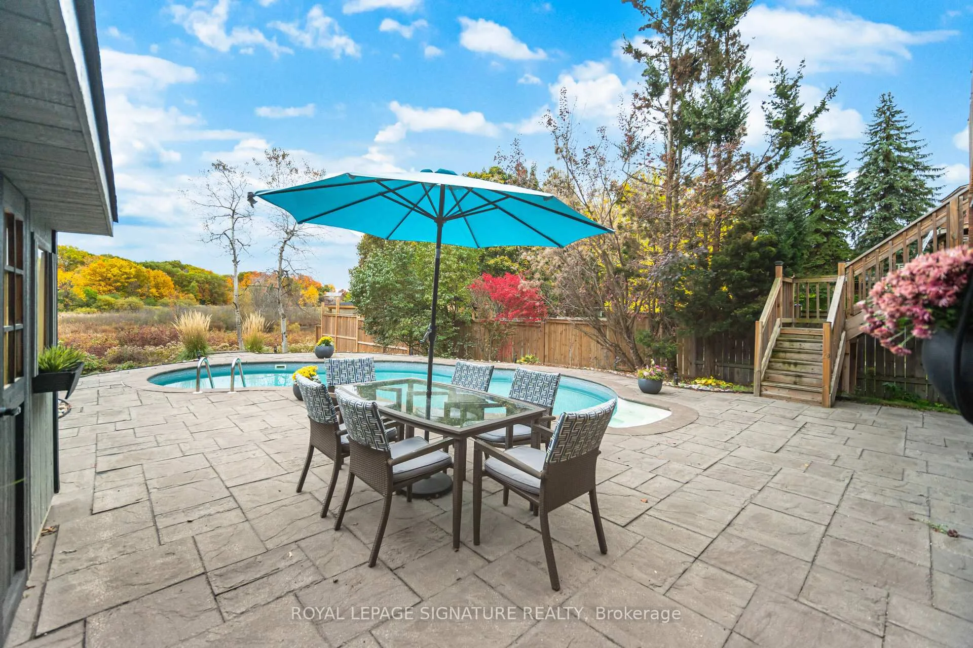 Photo 42 of 51 Kenpark Avenue, Brampton, Snelgrove — HOMEH