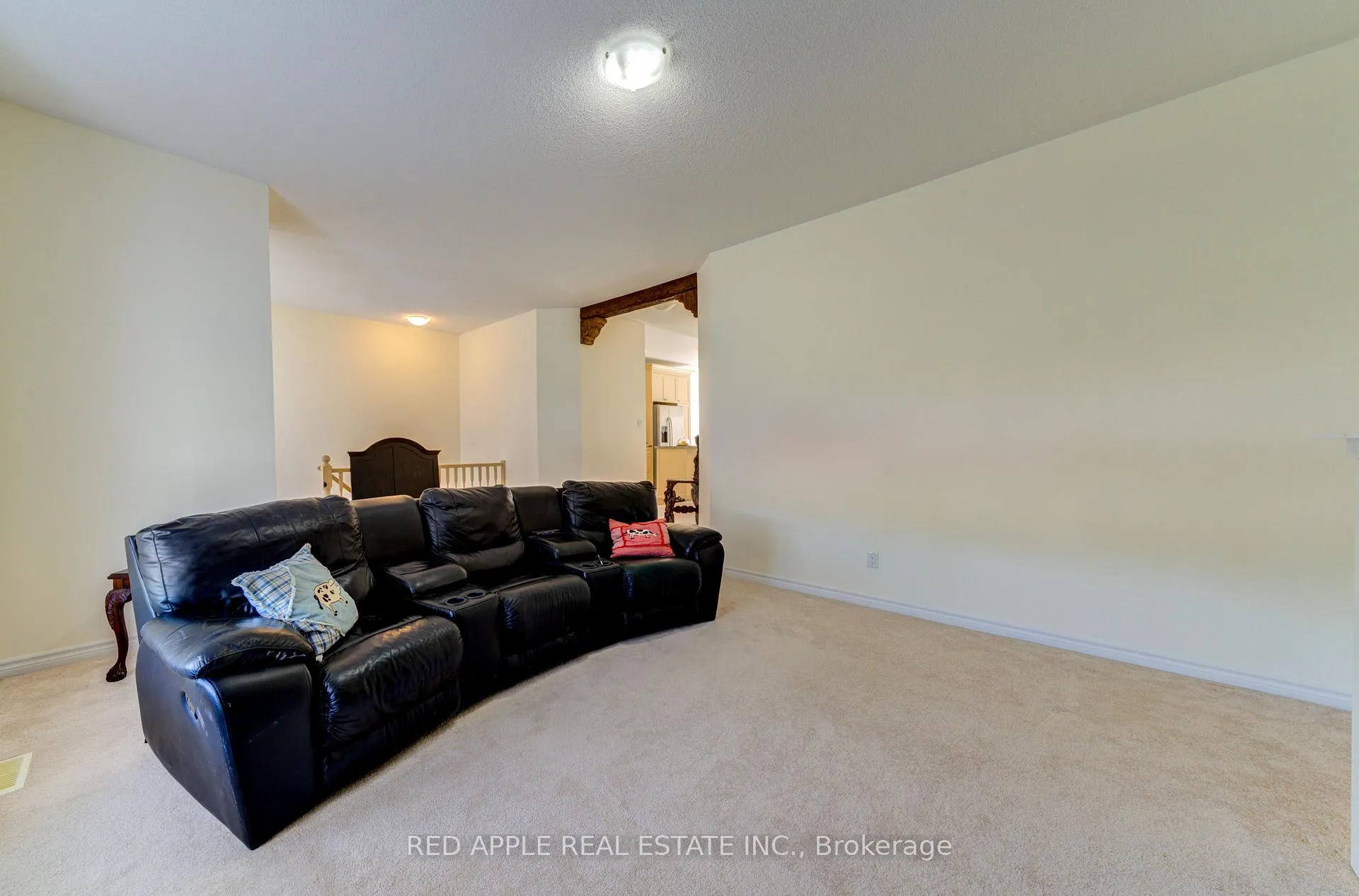 Photo 6 of 5 Beverly Street, Springwater, Elmvale — HOMEH