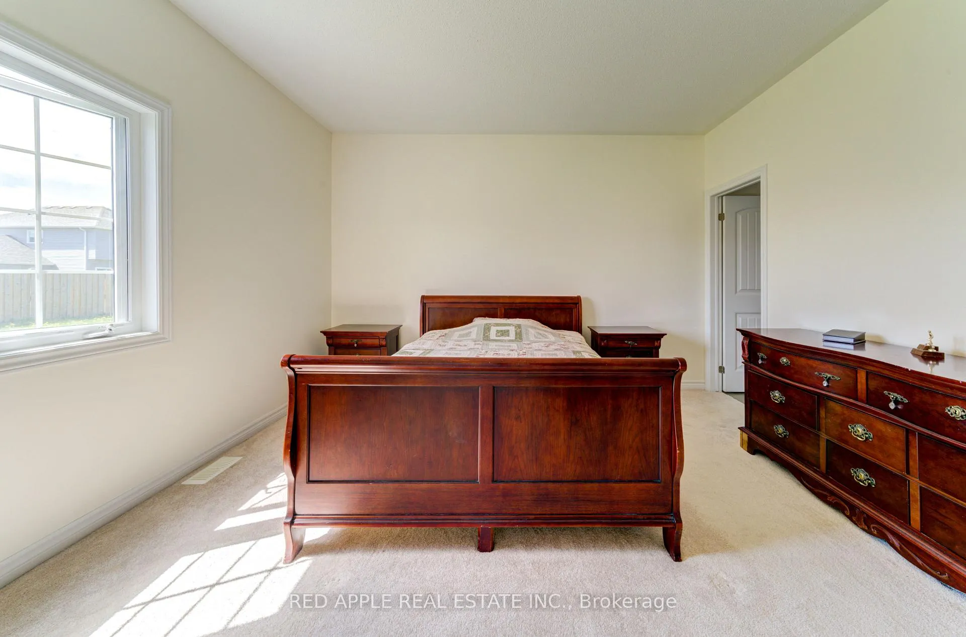 Photo 11 of 5 Beverly Street, Springwater, Elmvale — HOMEH