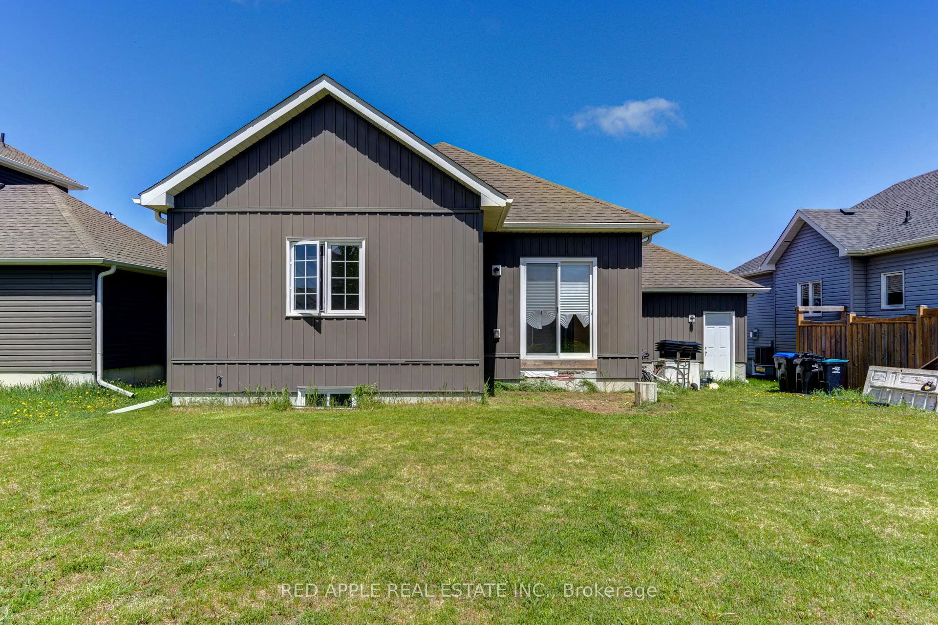 Photo 17 of 5 Beverly Street, Springwater, Elmvale — HOMEH