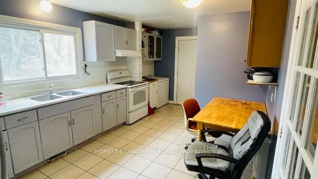 Photo 5 of 336 Batavia Place, Waterloo — HOMEH