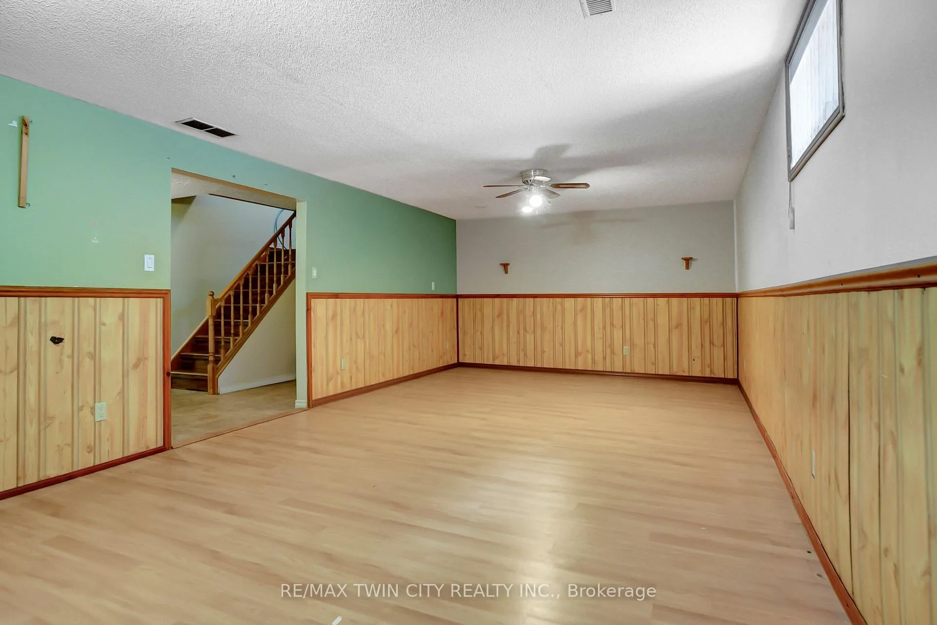 Photo 25 of 562 Champlain Boulevard, Cambridge — HOMEH