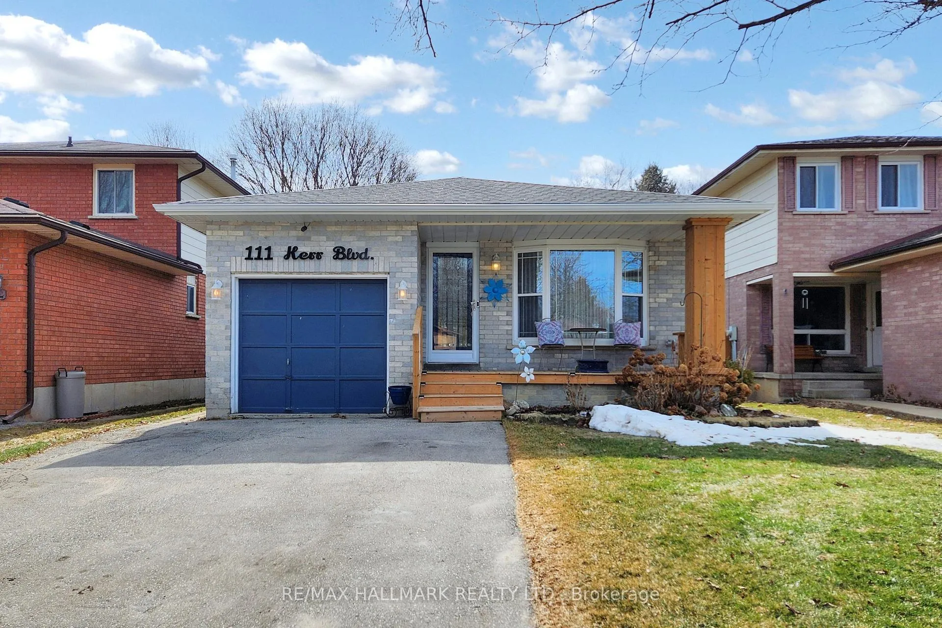 Photo 3 of 111 Kerr Boulevard, New Tecumseth, Alliston — HOMEH