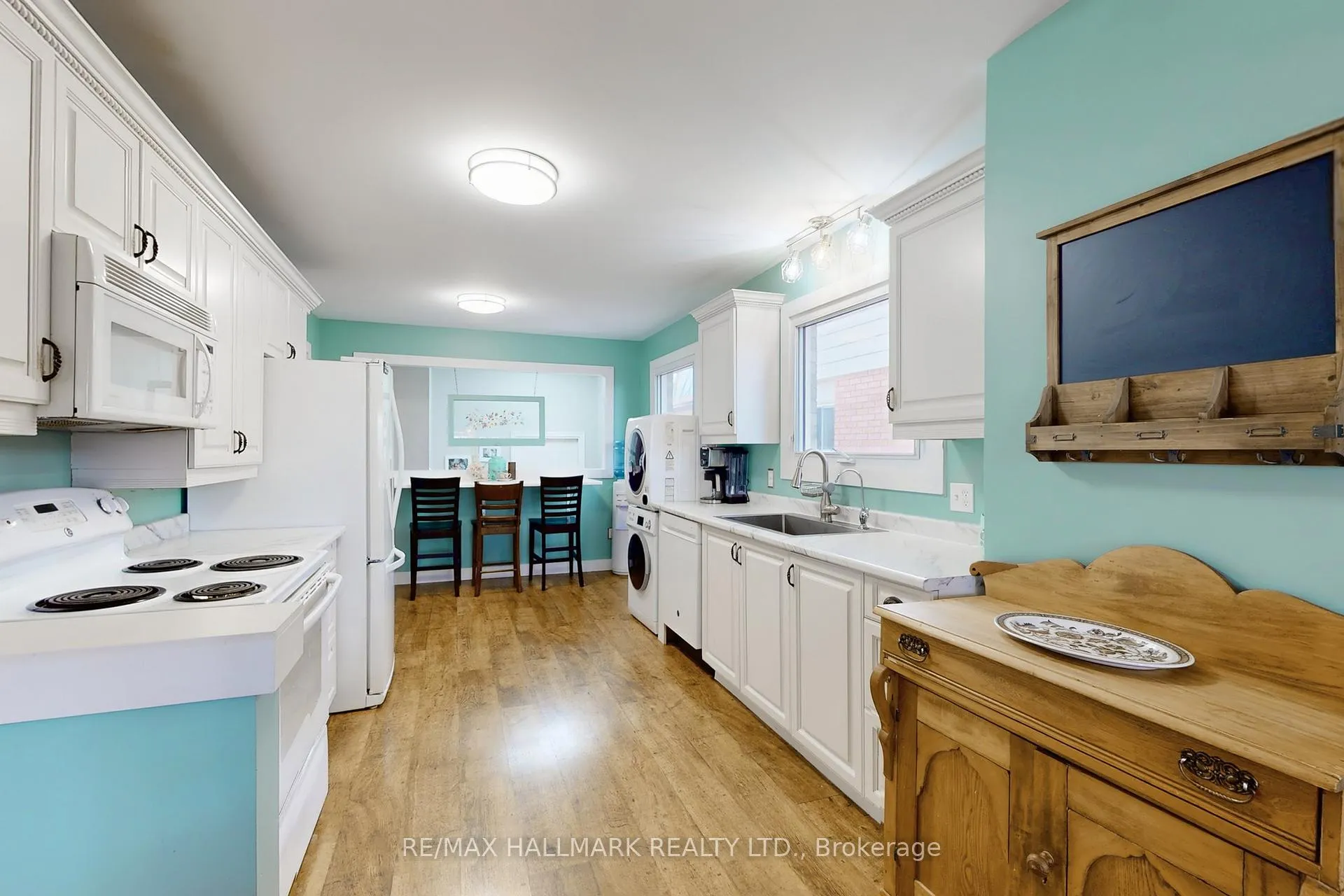 Photo 8 of 111 Kerr Boulevard, New Tecumseth, Alliston — HOMEH