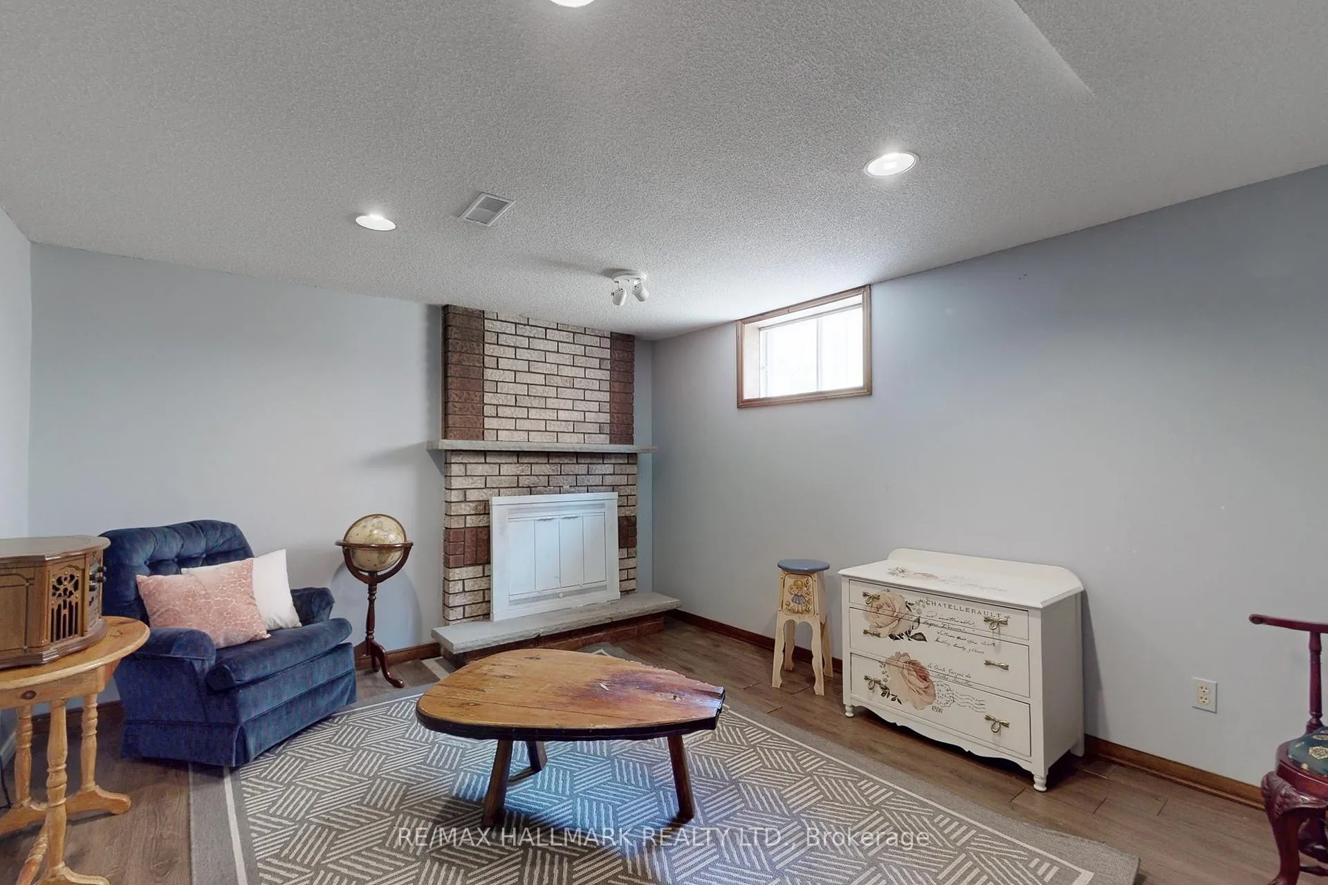 Photo 33 of 111 Kerr Boulevard, New Tecumseth, Alliston — HOMEH