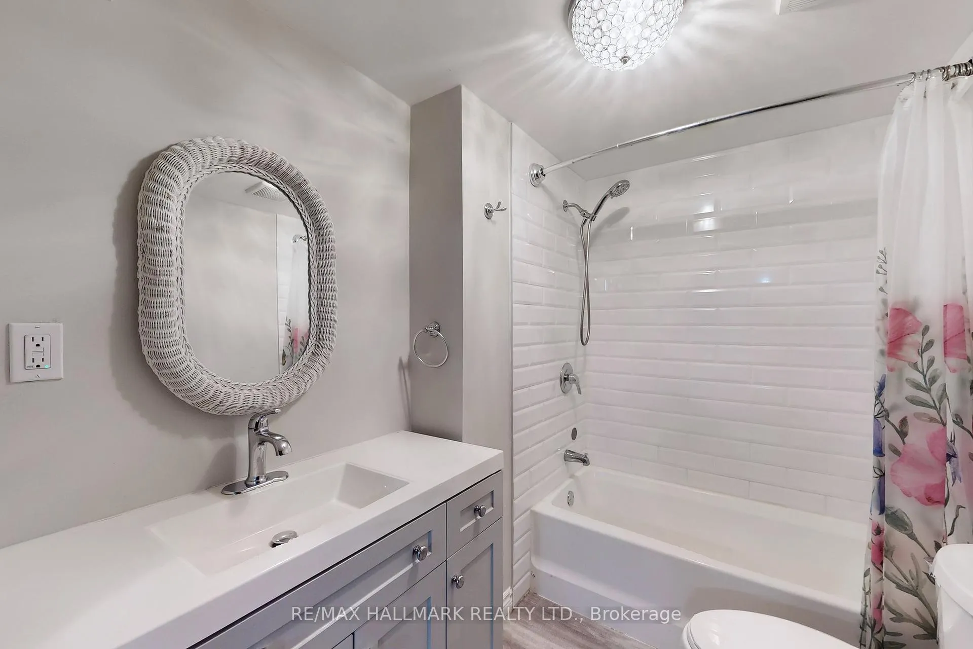 Photo 37 of 111 Kerr Boulevard, New Tecumseth, Alliston — HOMEH