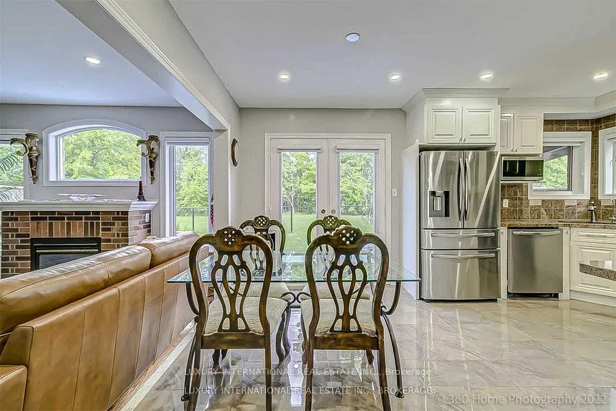 Photo 10 of 85 Summer Valley Drive, Brampton, Snelgrove — HOMEH