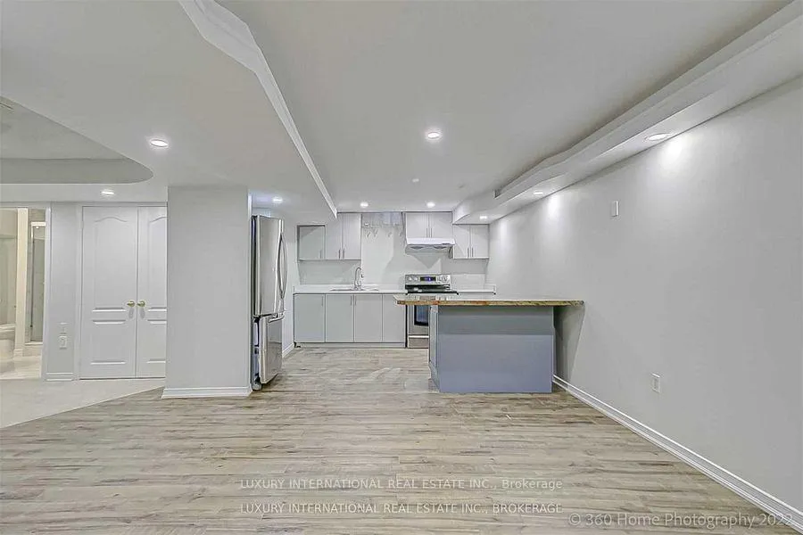 Photo 24 of 85 Summer Valley Drive, Brampton, Snelgrove — HOMEH