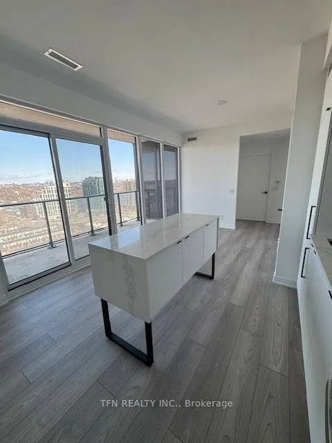 Photo 4 of Unit 1509, 285 Dufferin Street, Toronto, South Parkdale — HOMEH