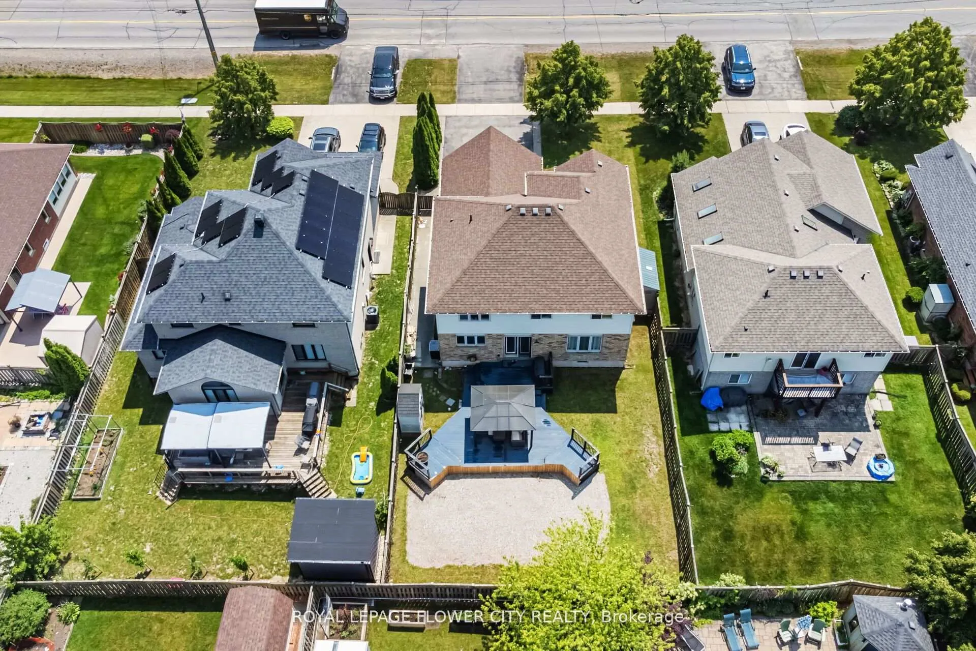 Photo 3 of 1297 Barton Street, Hamilton, Winona — HOMEH