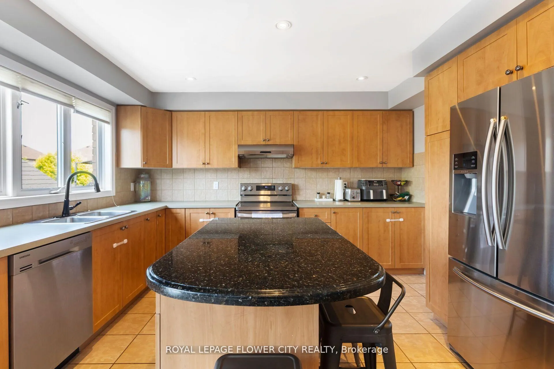 Photo 10 of 1297 Barton Street, Hamilton, Winona — HOMEH