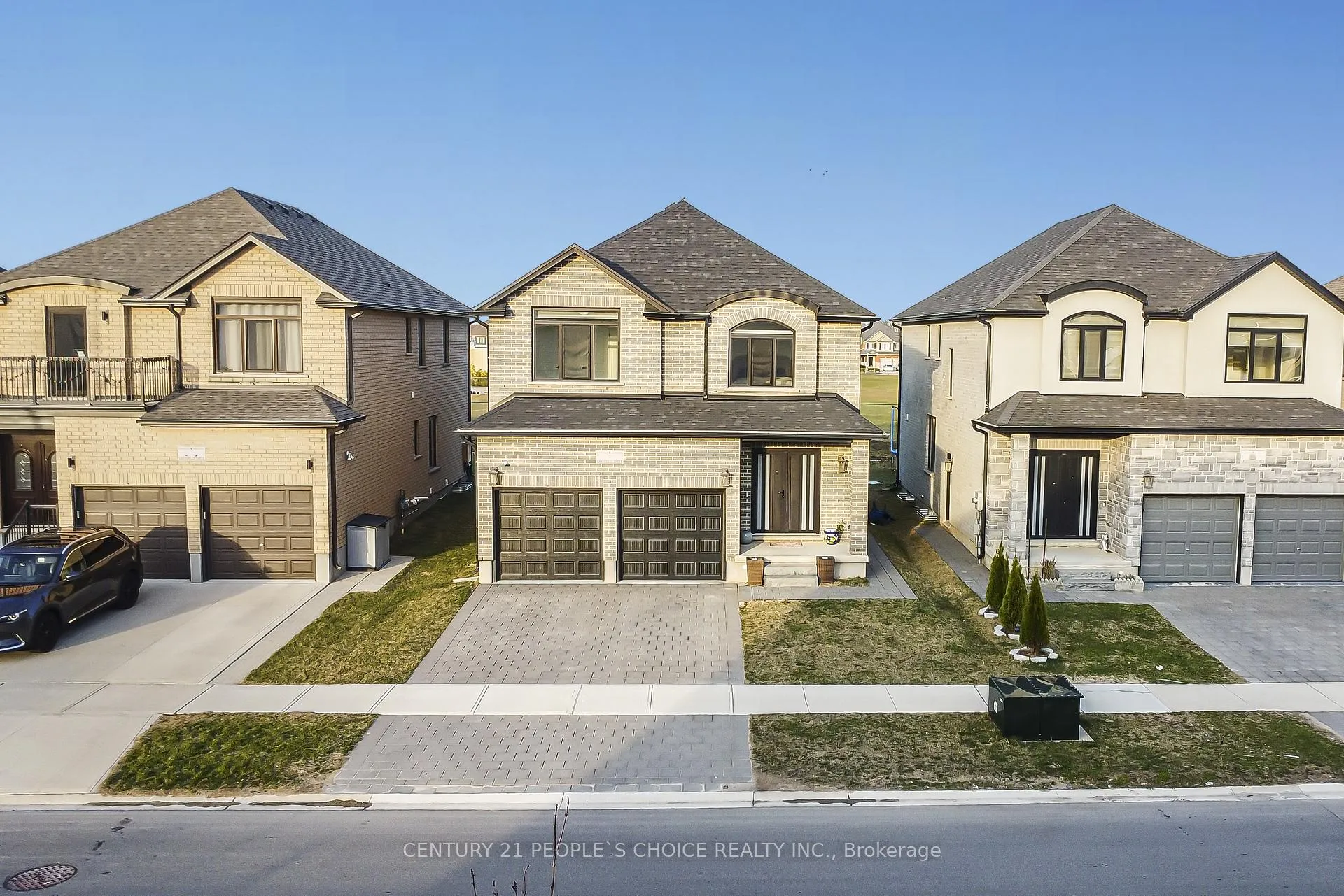 Photo 1 of 24 Grandville Circle, Brant, Paris — HOMEH