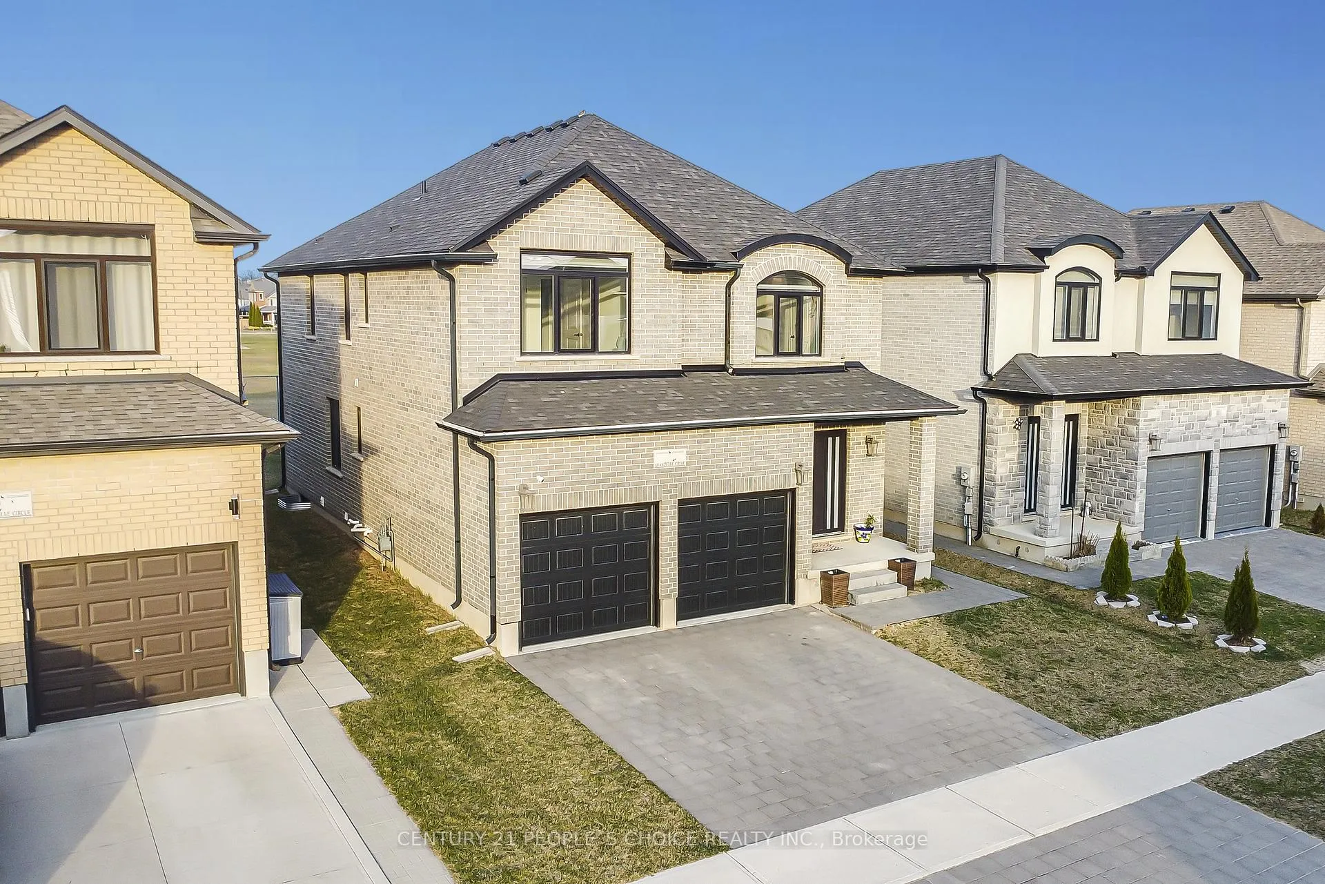 Photo 2 of 24 Grandville Circle, Brant, Paris — HOMEH