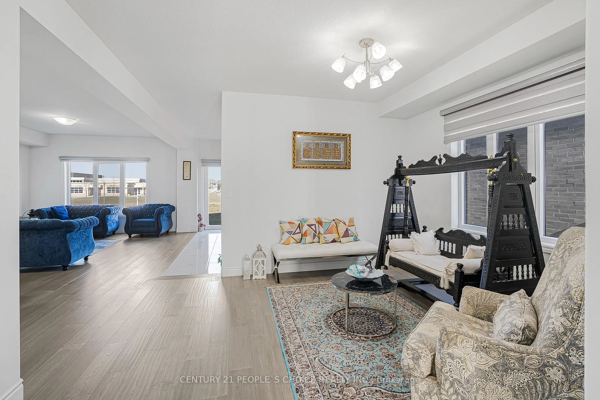 Photo 17 of 24 Grandville Circle, Brant, Paris — HOMEH