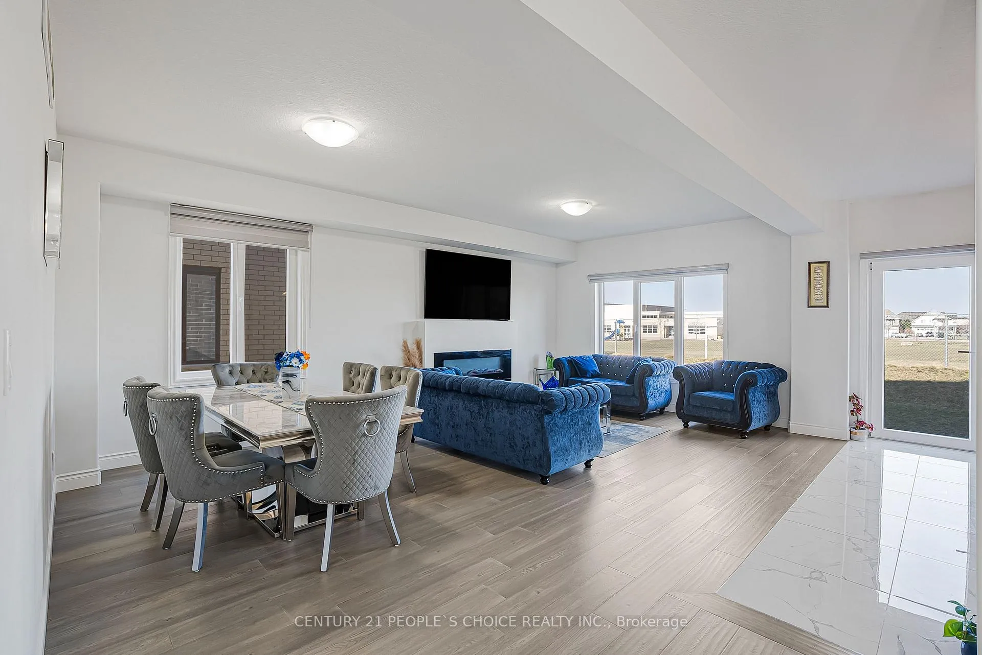 Photo 21 of 24 Grandville Circle, Brant, Paris — HOMEH
