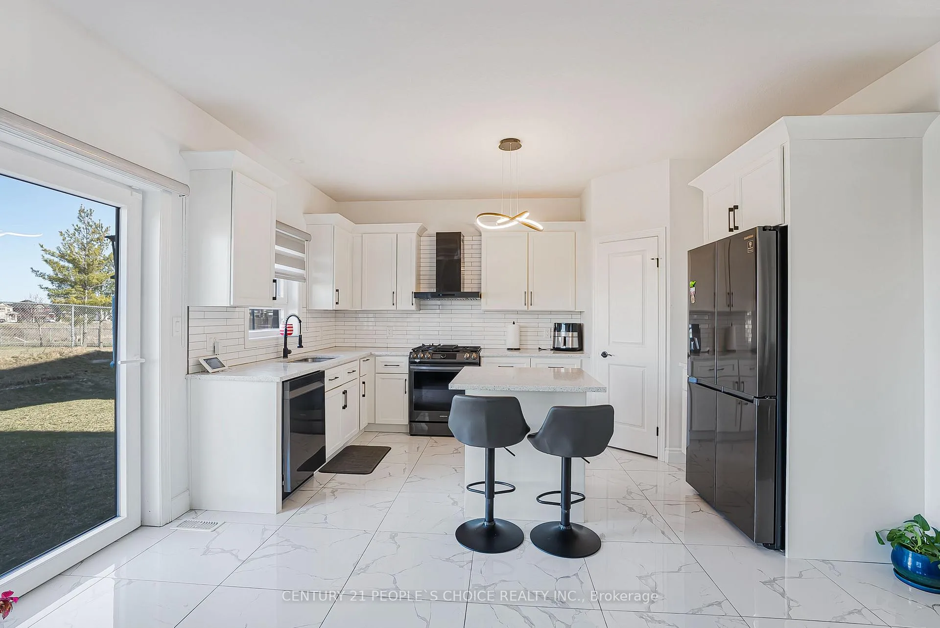 Photo 27 of 24 Grandville Circle, Brant, Paris — HOMEH