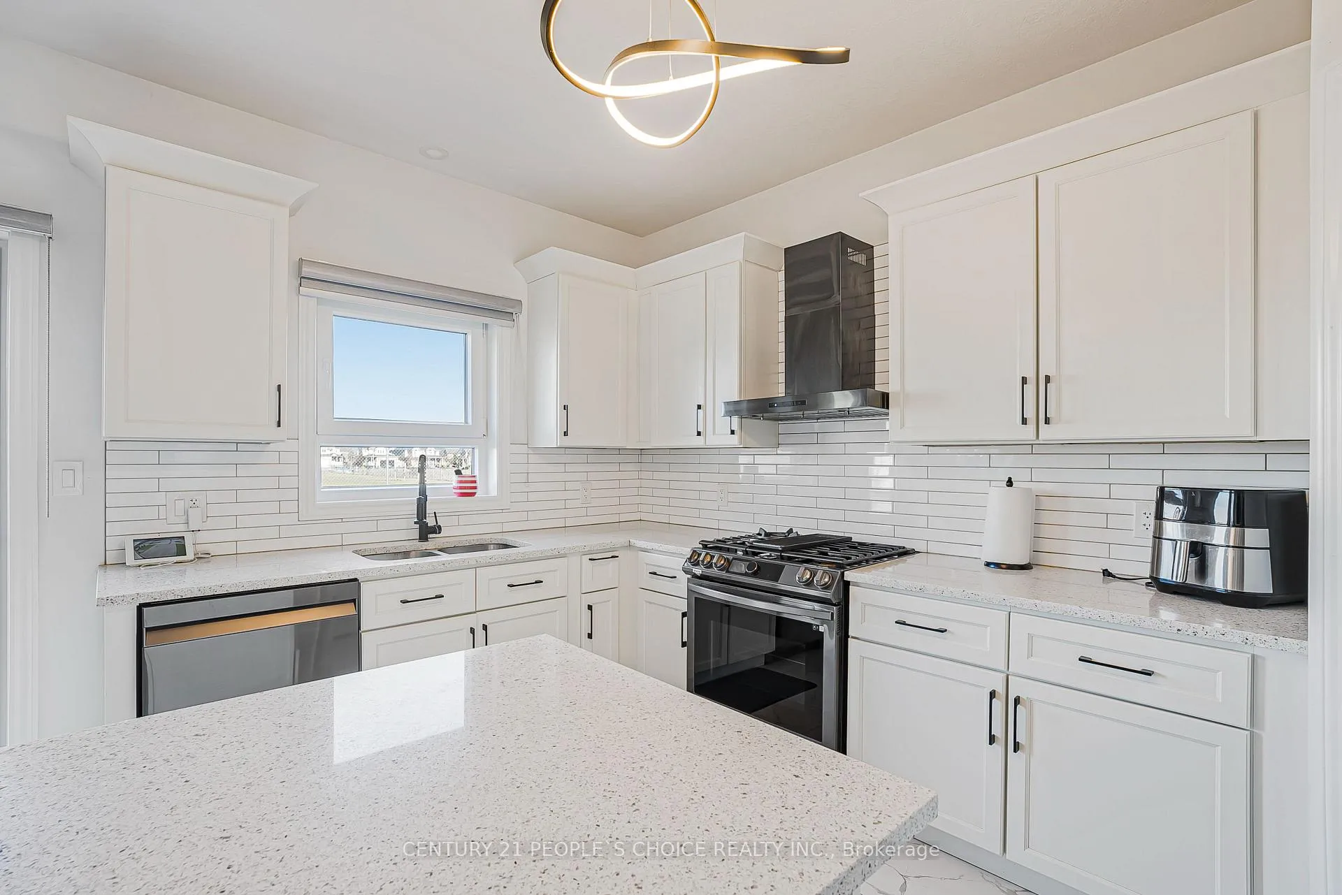 Photo 29 of 24 Grandville Circle, Brant, Paris — HOMEH
