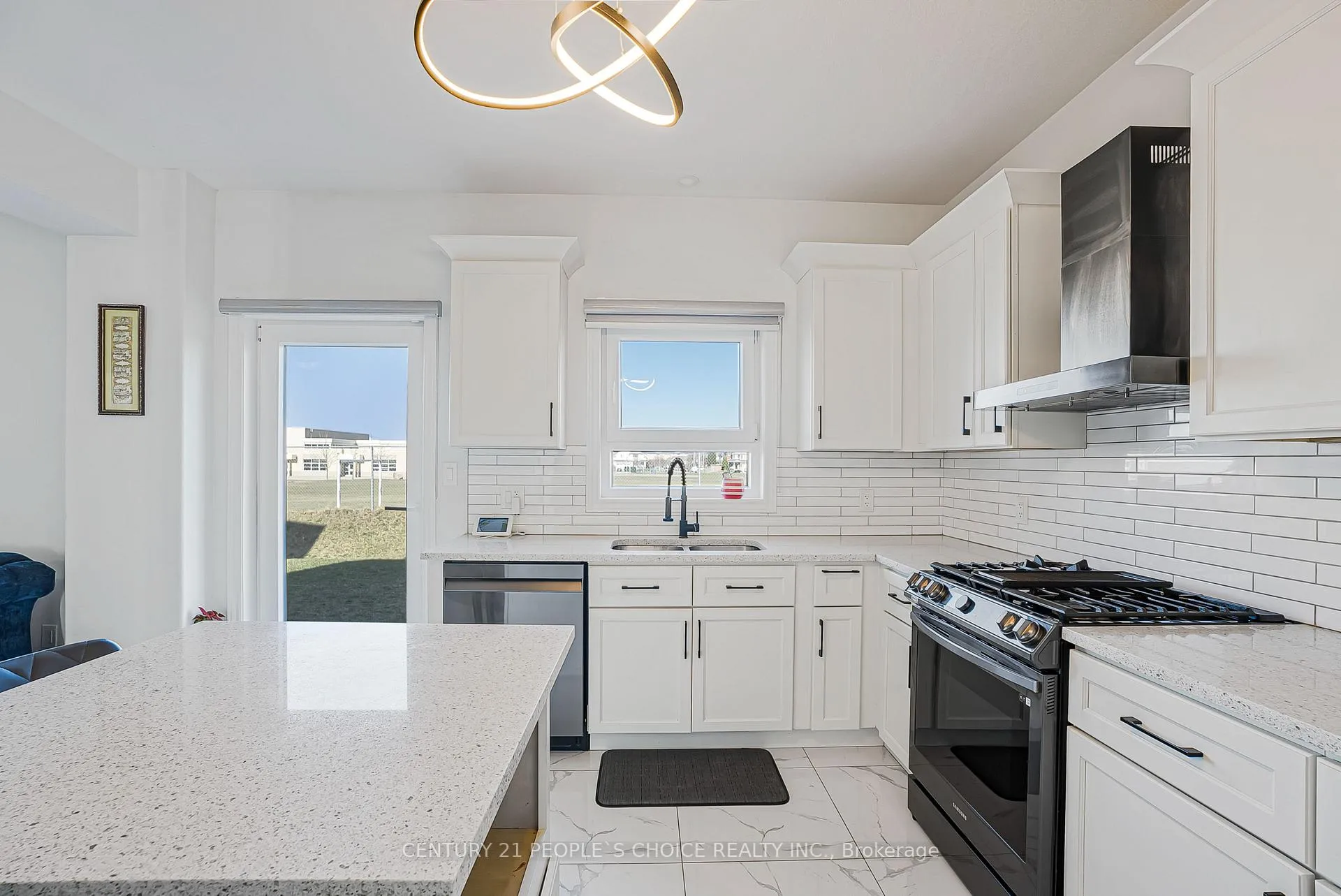 Photo 32 of 24 Grandville Circle, Brant, Paris — HOMEH