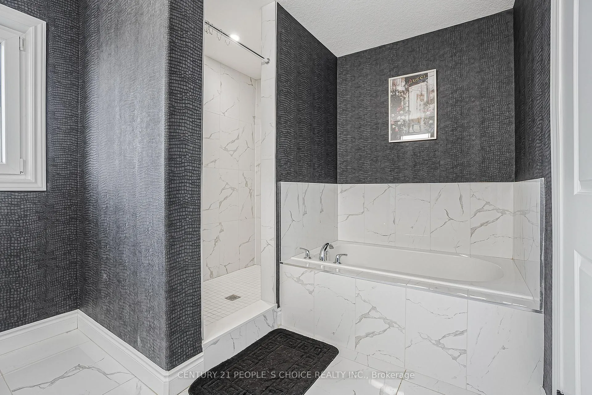 Photo 38 of 24 Grandville Circle, Brant, Paris — HOMEH