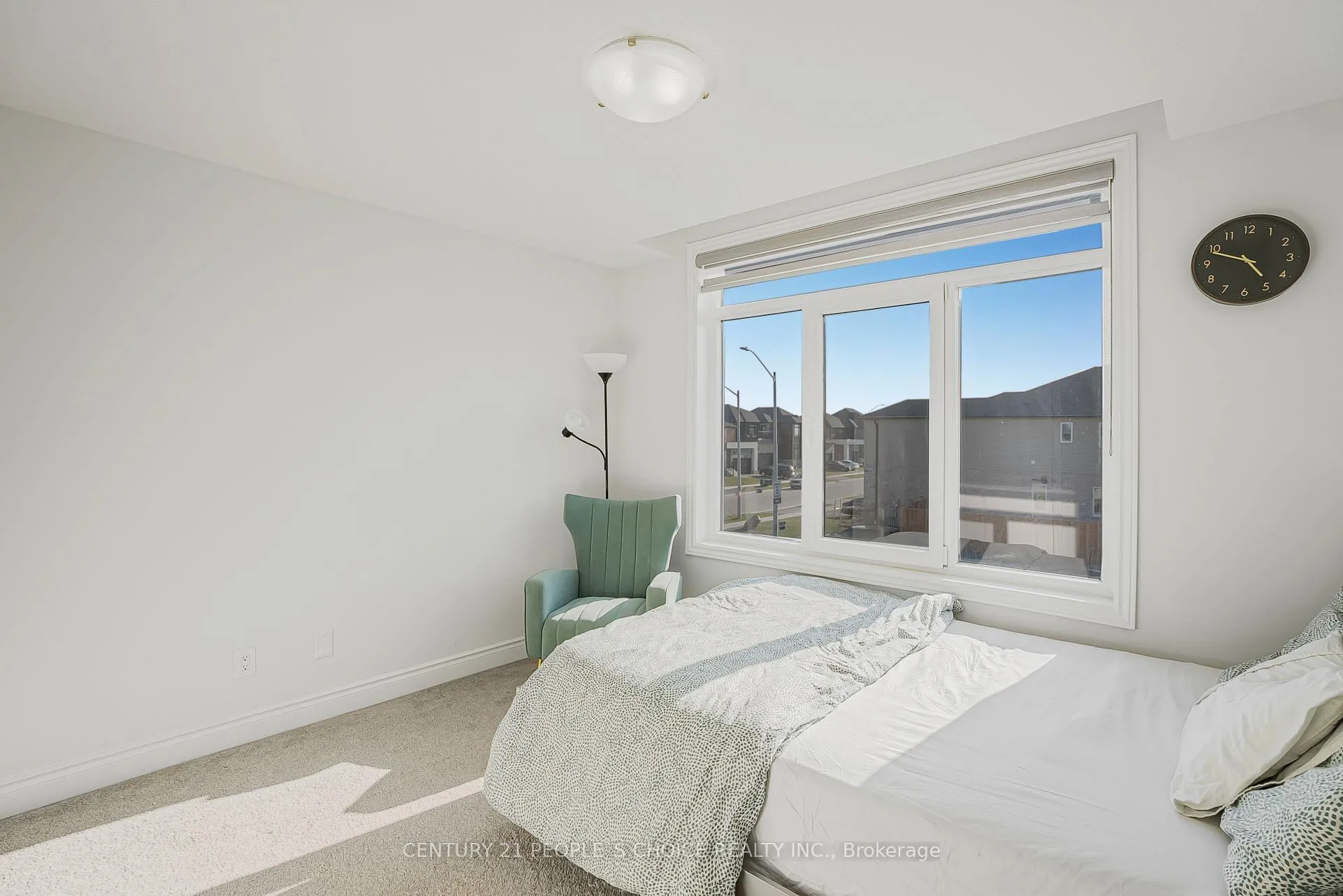 Photo 40 of 24 Grandville Circle, Brant, Paris — HOMEH