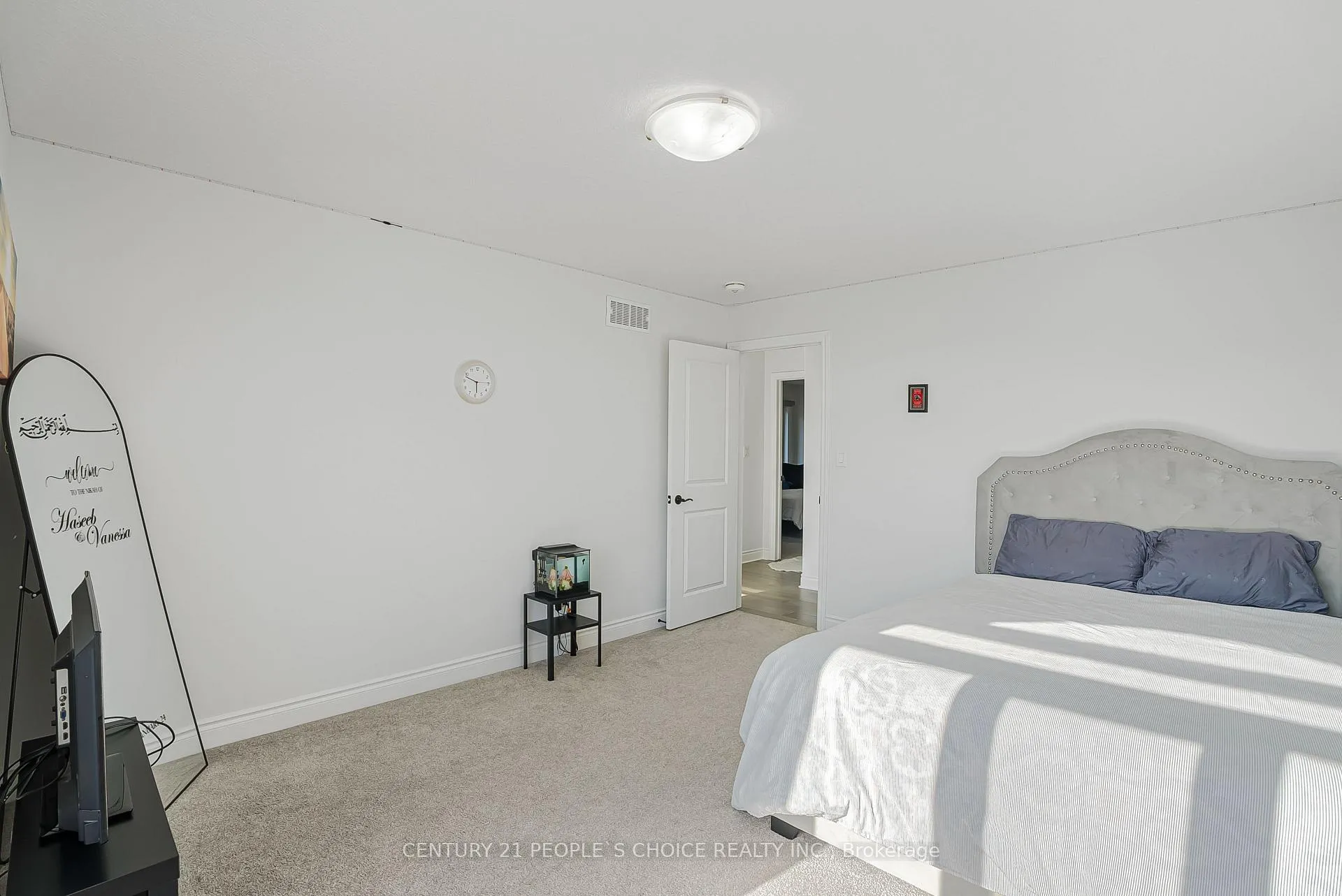 Photo 43 of 24 Grandville Circle, Brant, Paris — HOMEH