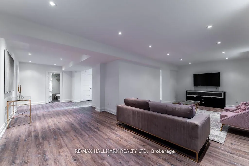 Photo 39 of 17 Hammok Crescent, Markham, Bayview Glen — HOMEH
