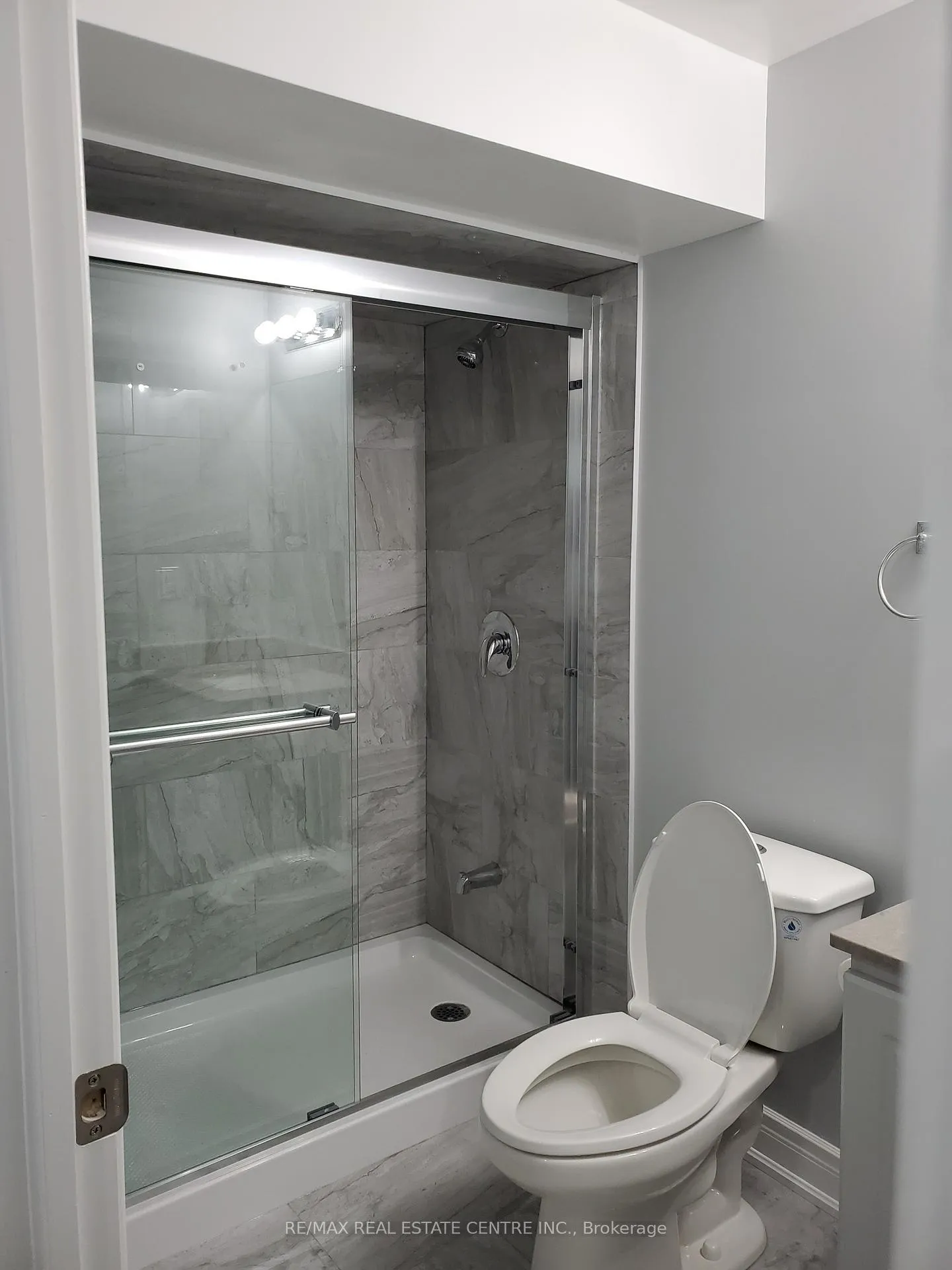 Photo 9 of 379 Trudeau Drive, Milton, Clarke — HOMEH