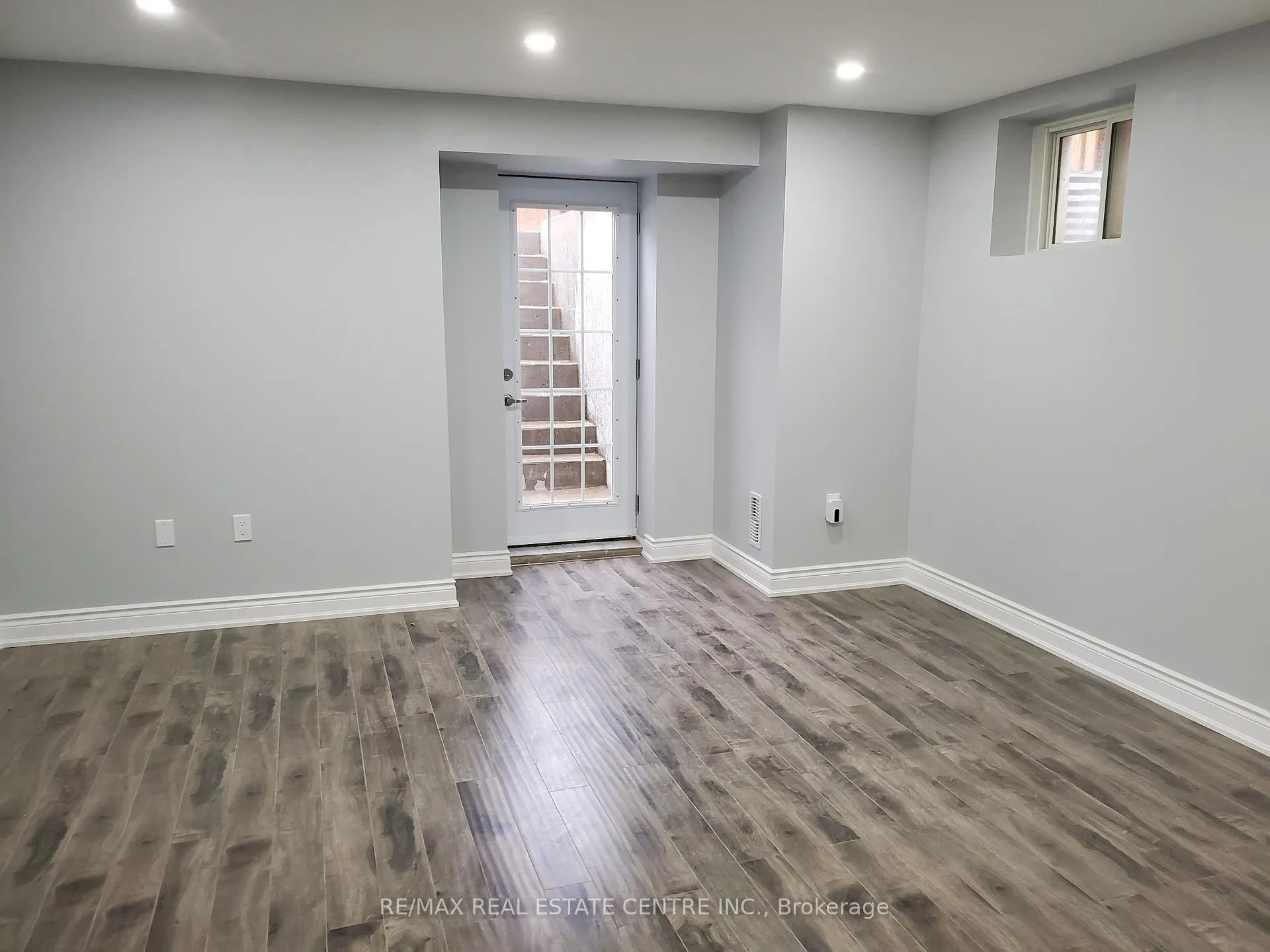 Photo 12 of 379 Trudeau Drive, Milton, Clarke — HOMEH
