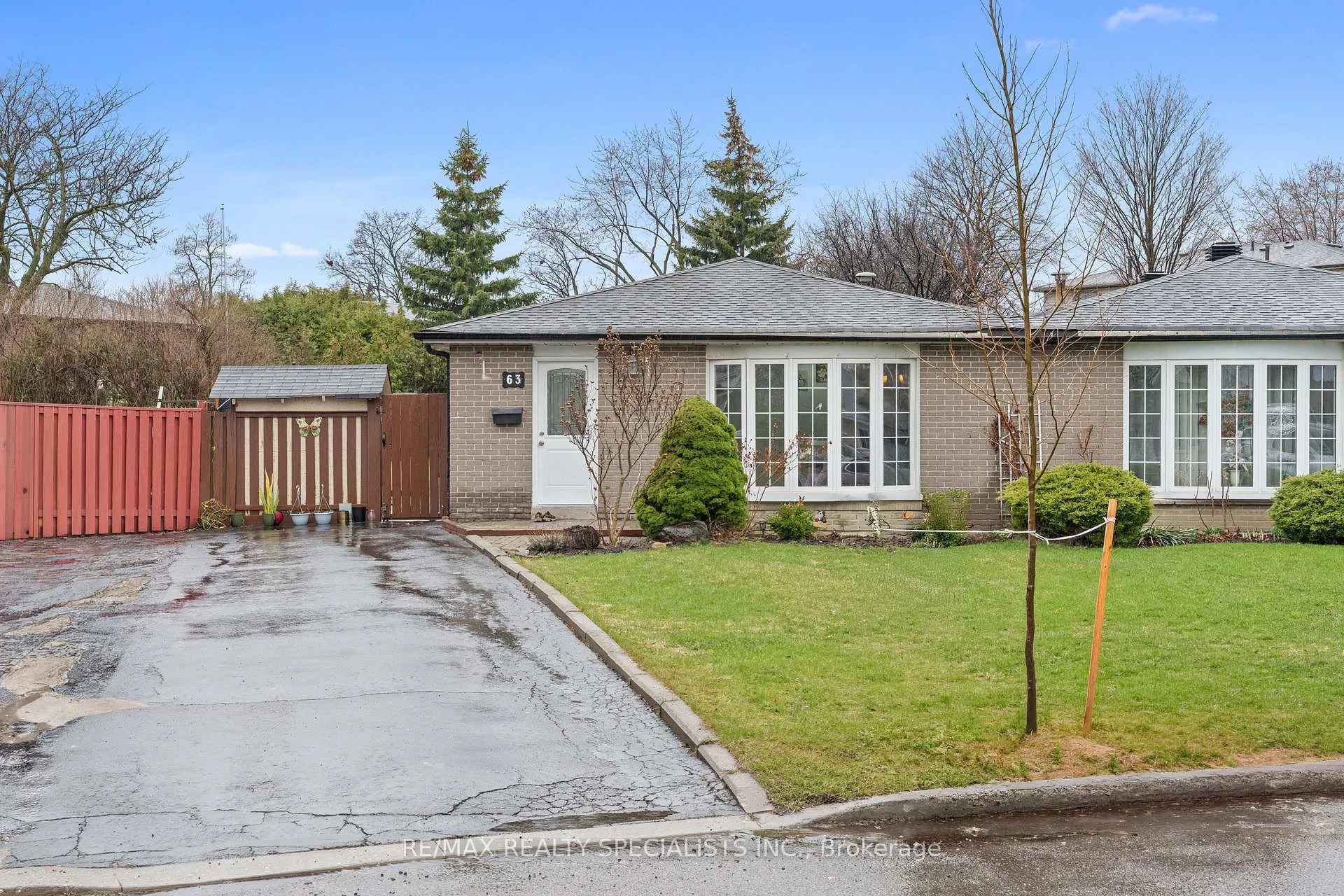 Photo 2 of 63 Davenport Crescent, Brampton, Southgate — HOMEH