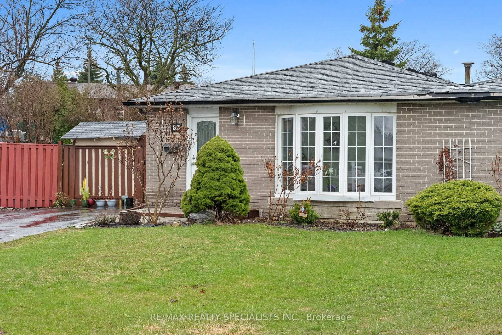 Photo 4 of 63 Davenport Crescent, Brampton, Southgate — HOMEH