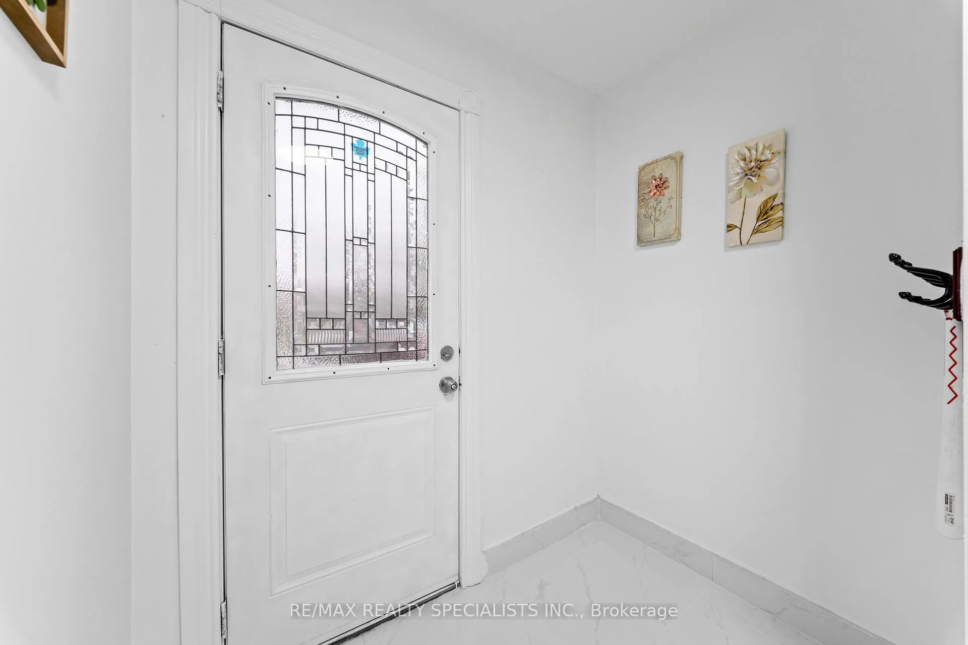 Photo 5 of 63 Davenport Crescent, Brampton, Southgate — HOMEH