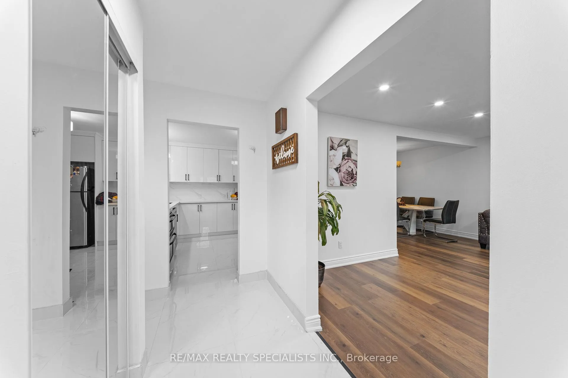 Photo 6 of 63 Davenport Crescent, Brampton, Southgate — HOMEH