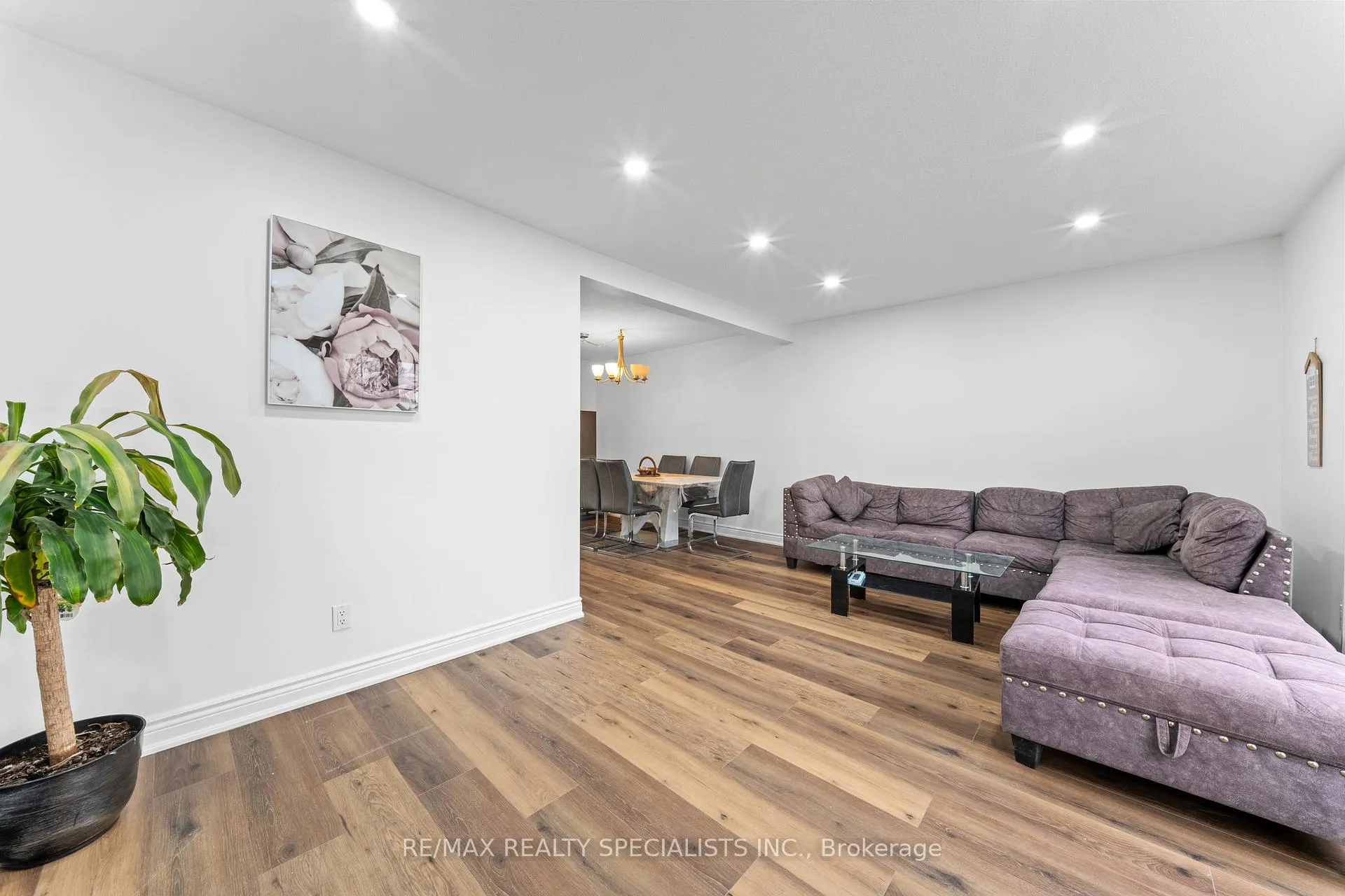 Photo 9 of 63 Davenport Crescent, Brampton, Southgate — HOMEH
