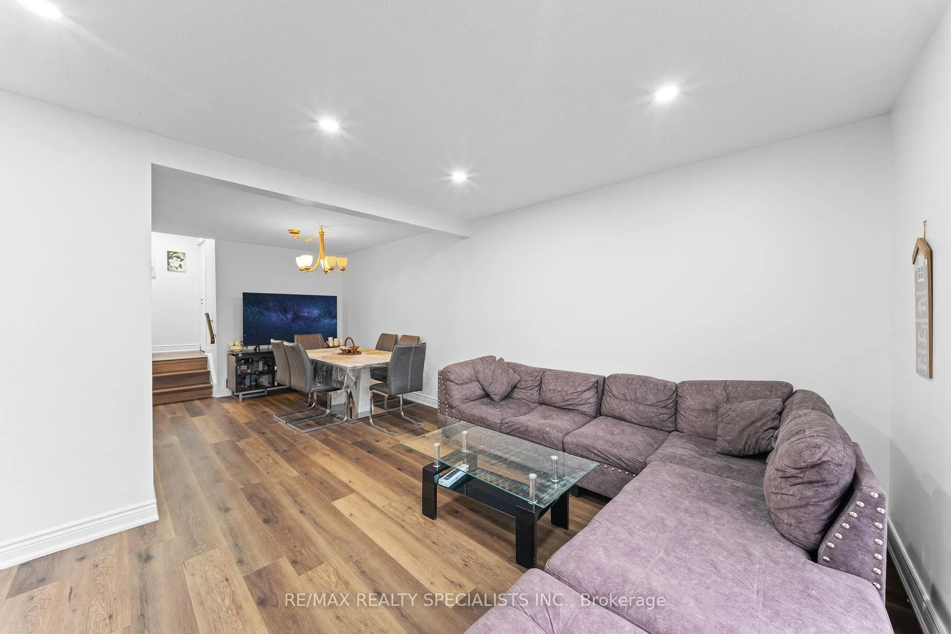 Photo 11 of 63 Davenport Crescent, Brampton, Southgate — HOMEH