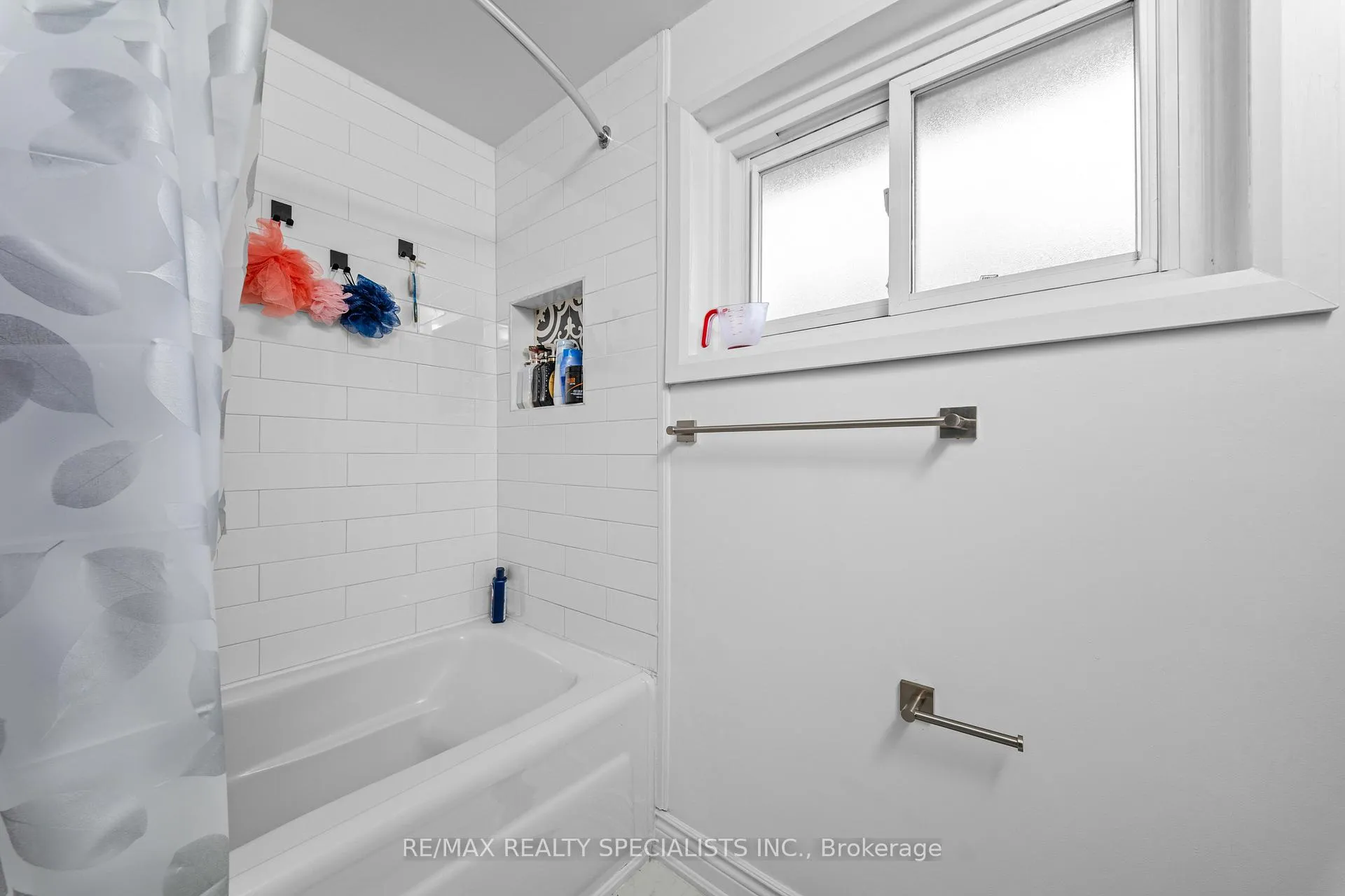 Photo 25 of 63 Davenport Crescent, Brampton, Southgate — HOMEH