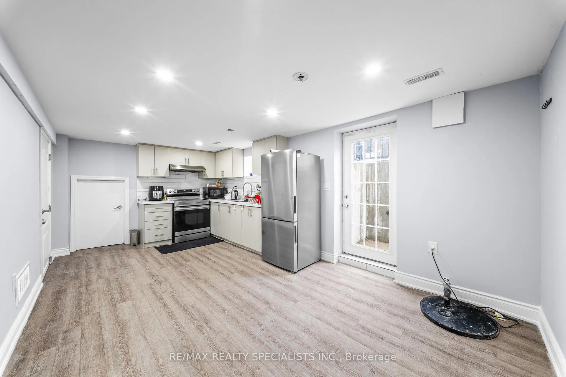 Photo 31 of 63 Davenport Crescent, Brampton, Southgate — HOMEH