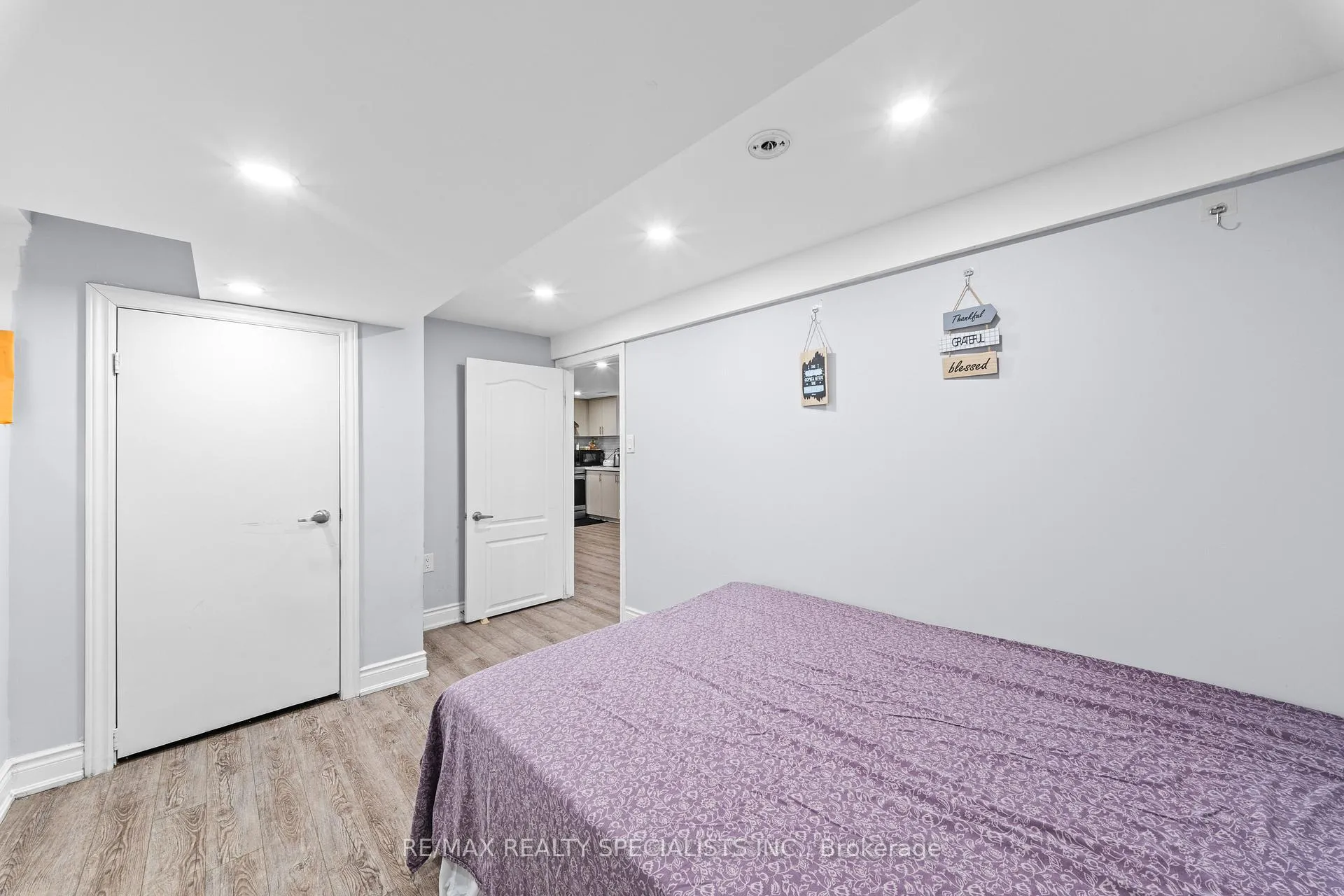Photo 34 of 63 Davenport Crescent, Brampton, Southgate — HOMEH