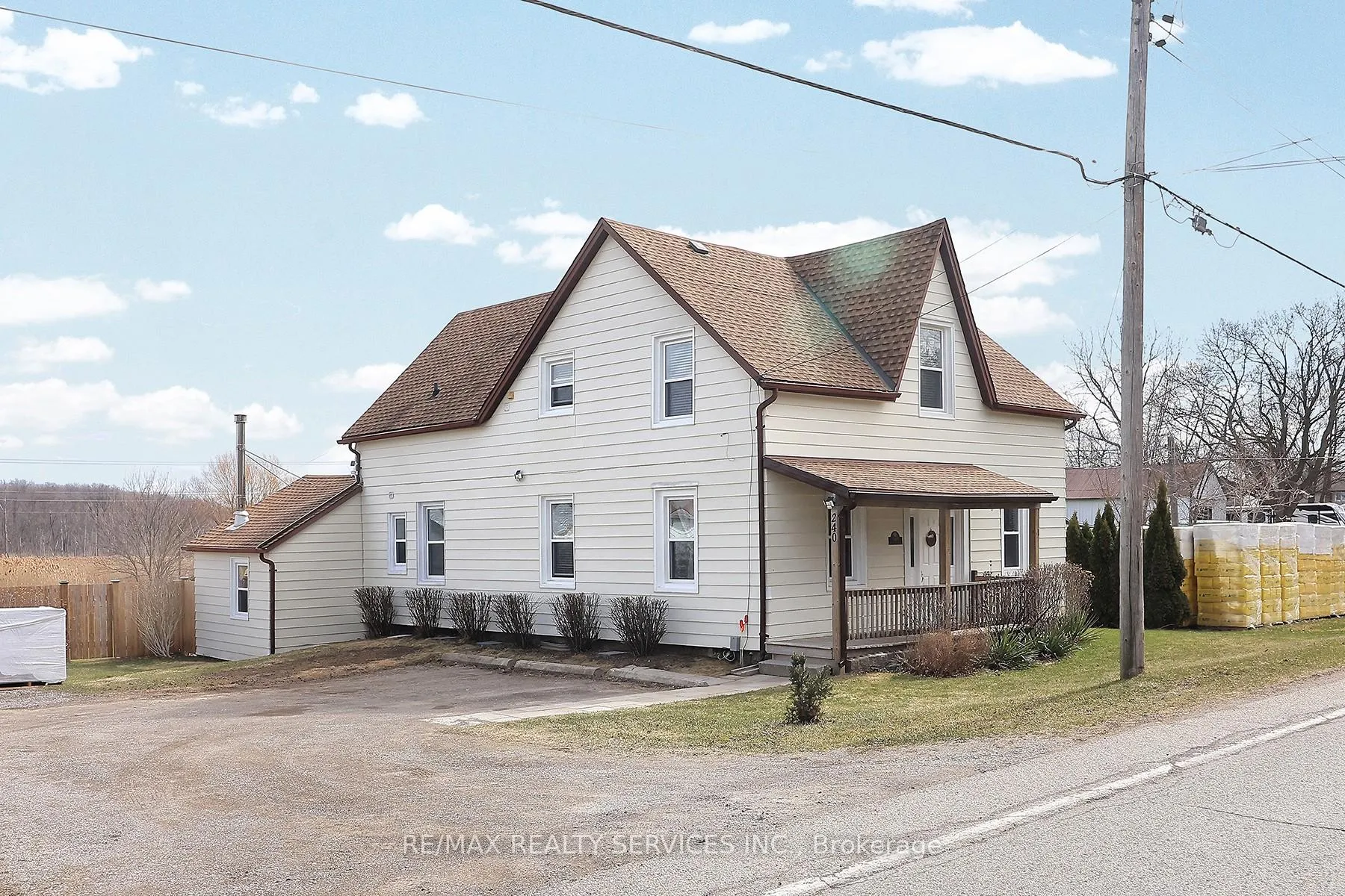 Photo 2 of 240 Freelton Road, Hamilton, Freelton — HOMEH