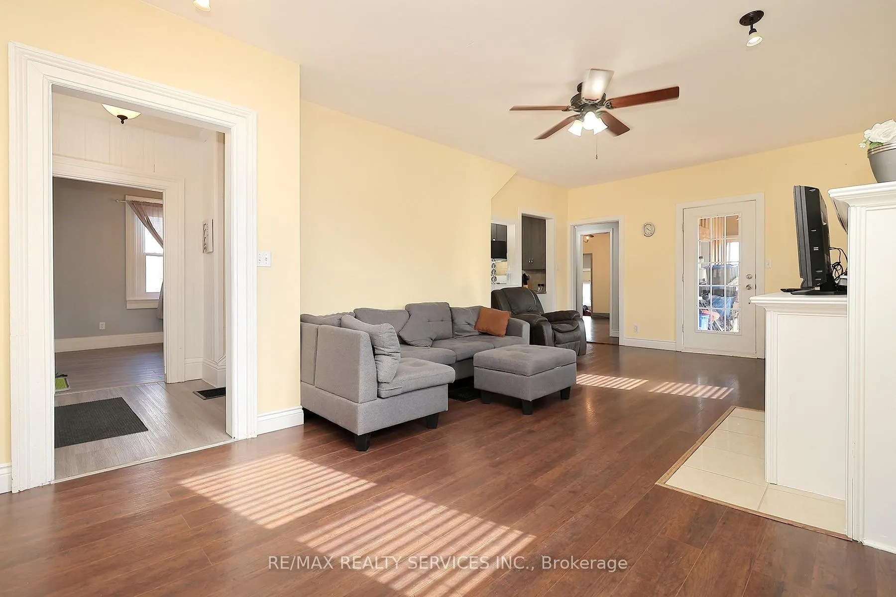 Photo 4 of 240 Freelton Road, Hamilton, Freelton — HOMEH