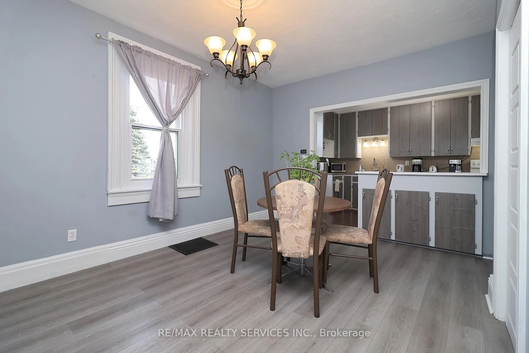 Photo 8 of 240 Freelton Road, Hamilton, Freelton — HOMEH