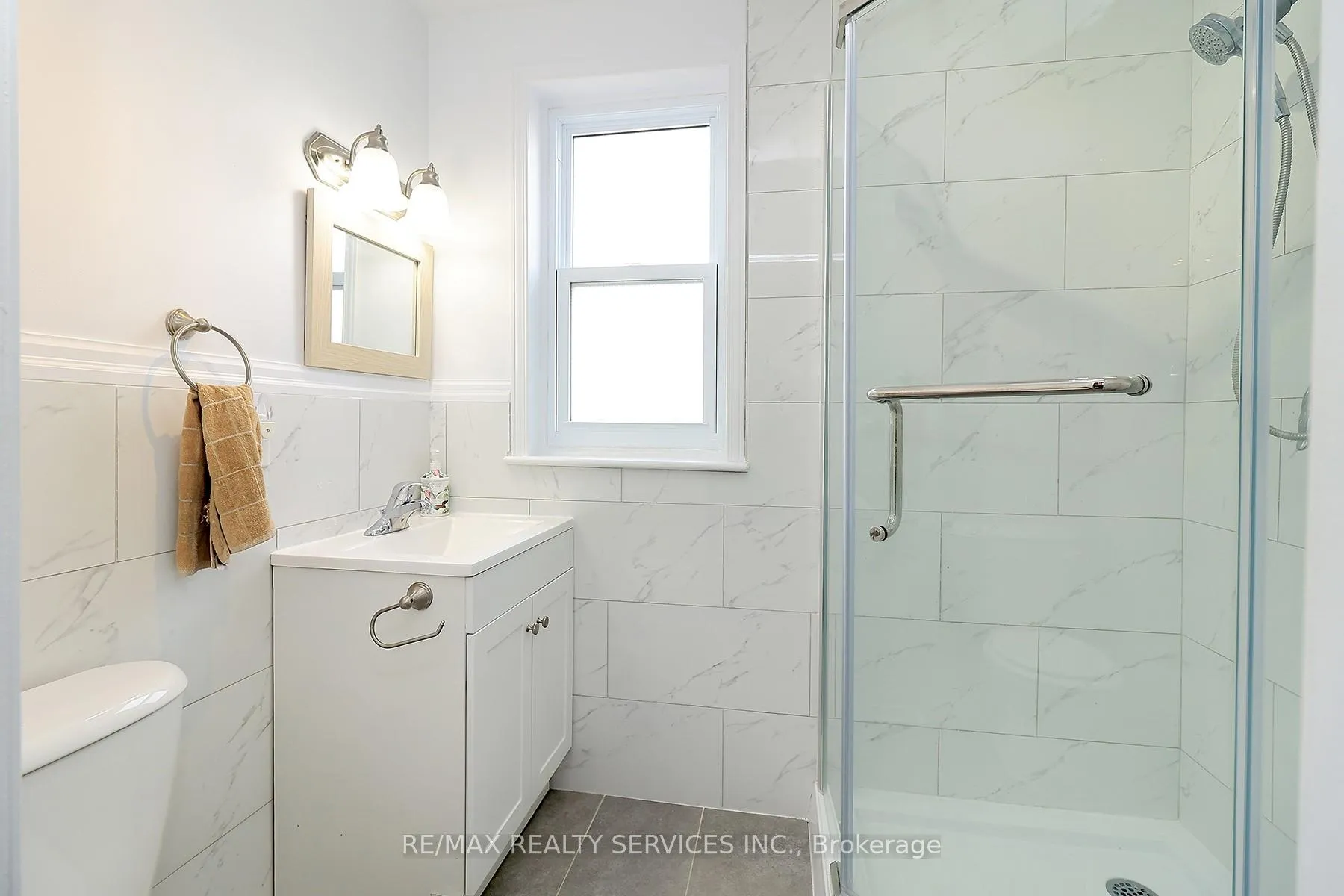 Photo 11 of 240 Freelton Road, Hamilton, Freelton — HOMEH