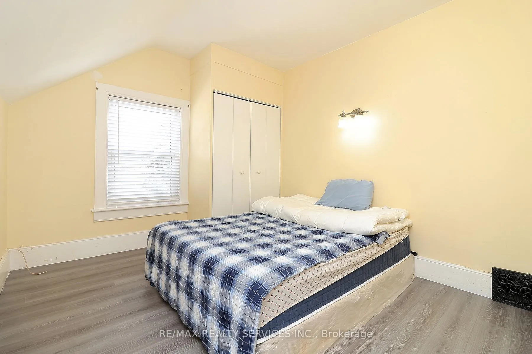 Photo 16 of 240 Freelton Road, Hamilton, Freelton — HOMEH
