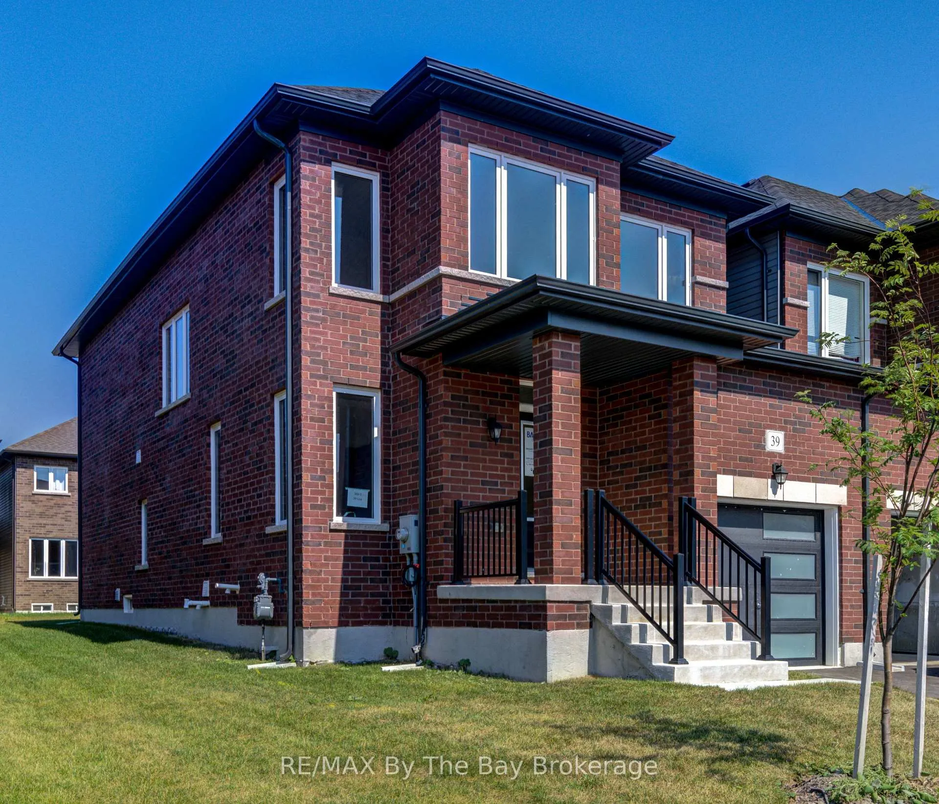 Front of 39 Lisa Street