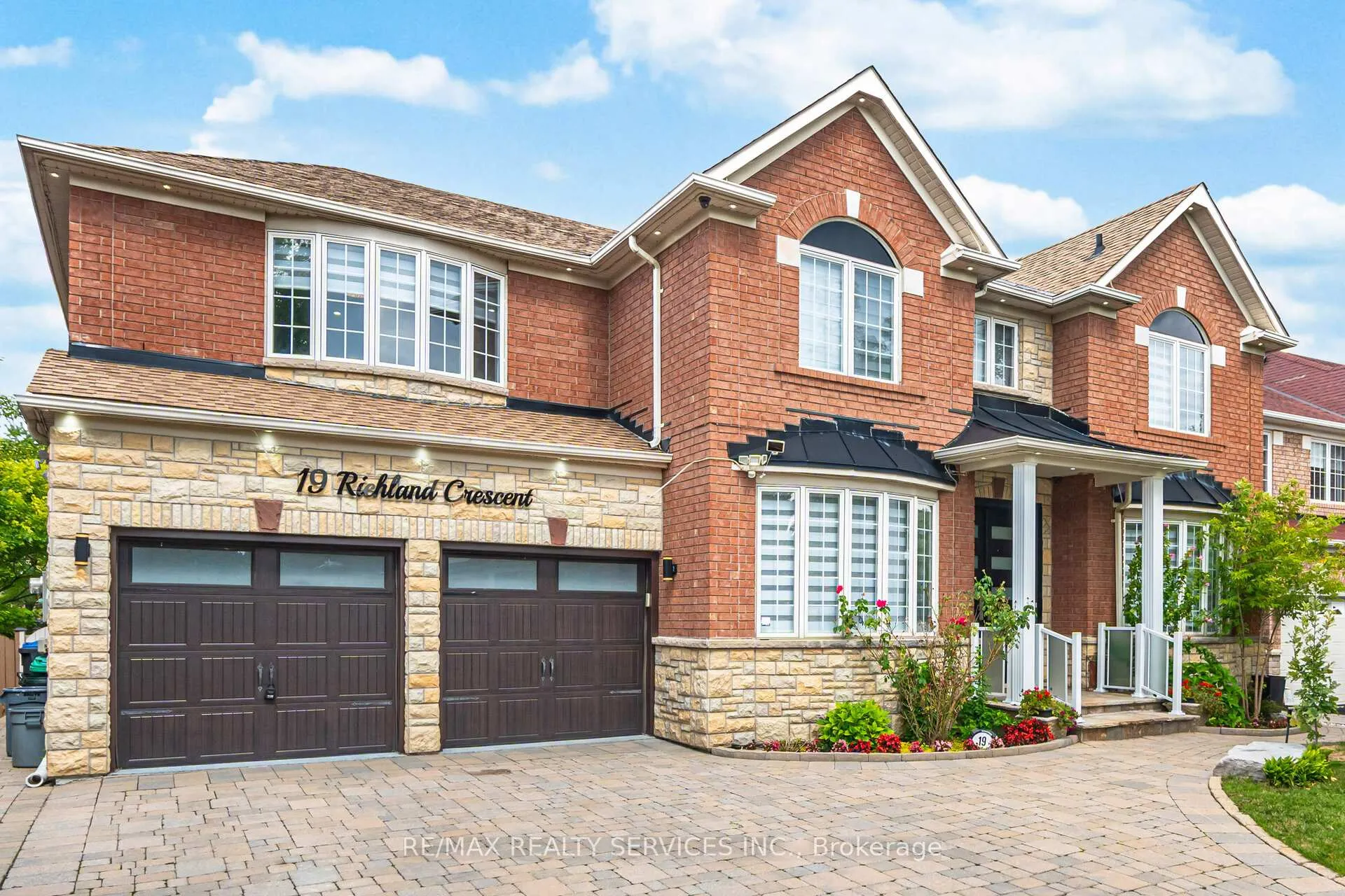 Photo 1 of 19 Richland Crescent, Brampton, Vales of Castlemore — HOMEH