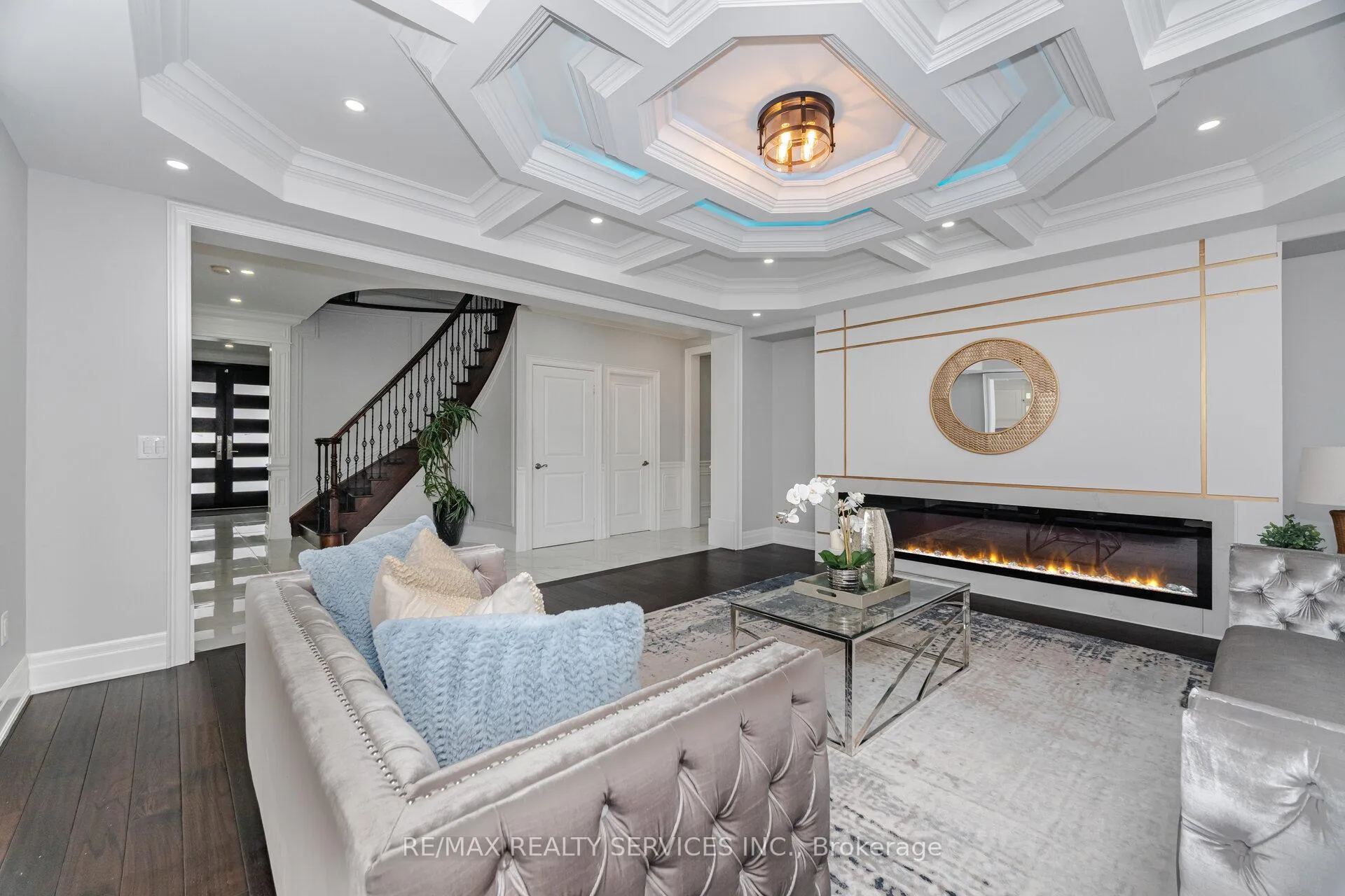 Photo 15 of 19 Richland Crescent, Brampton, Vales of Castlemore — HOMEH